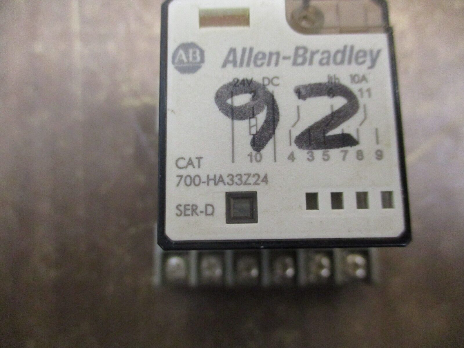 Allen-Bradley Relay 700-HA33Z24 24VDC Coil w/ Base Used