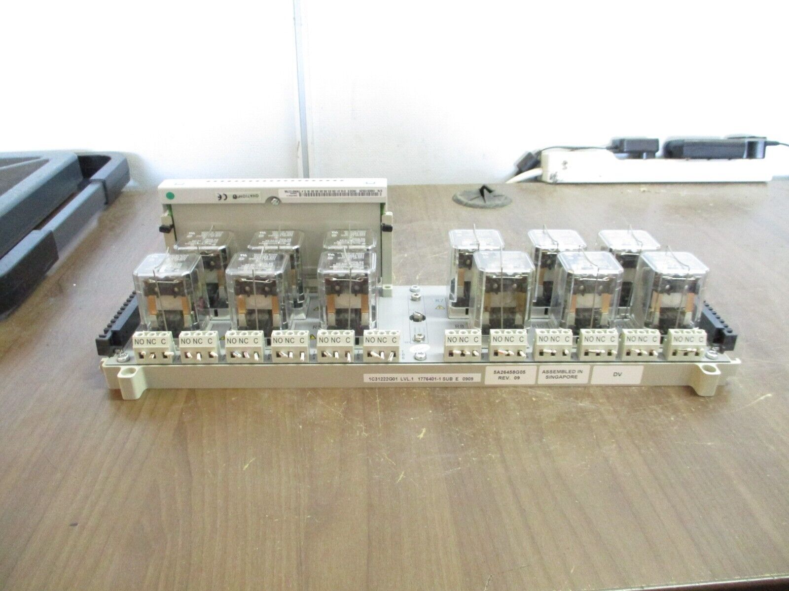 Tyco/Emerson Ovation Relay Assembly 5A26458G05 Rev. 09 *(2) Broken Corners* Used