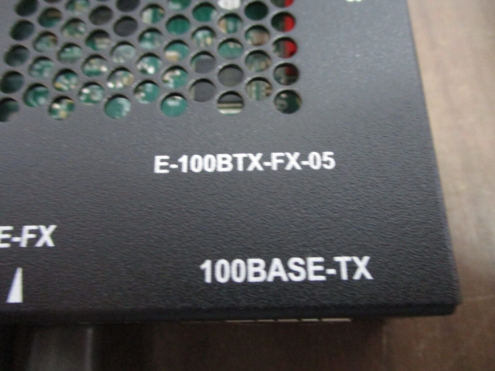 Transition Networks Fast Ethernet 100BASE-TX to 100BASE-FX Media Converter 12VDC