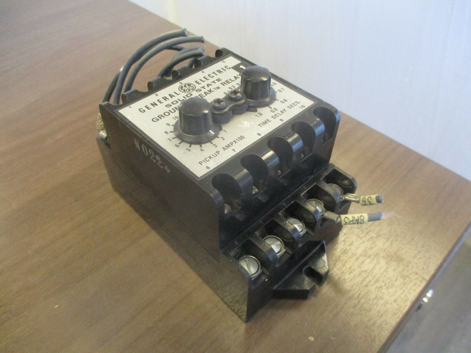 GE Solid State Ground Breaker Relay TGSR12 Pickup: 100-1200A Delay: 0-1 sec Used