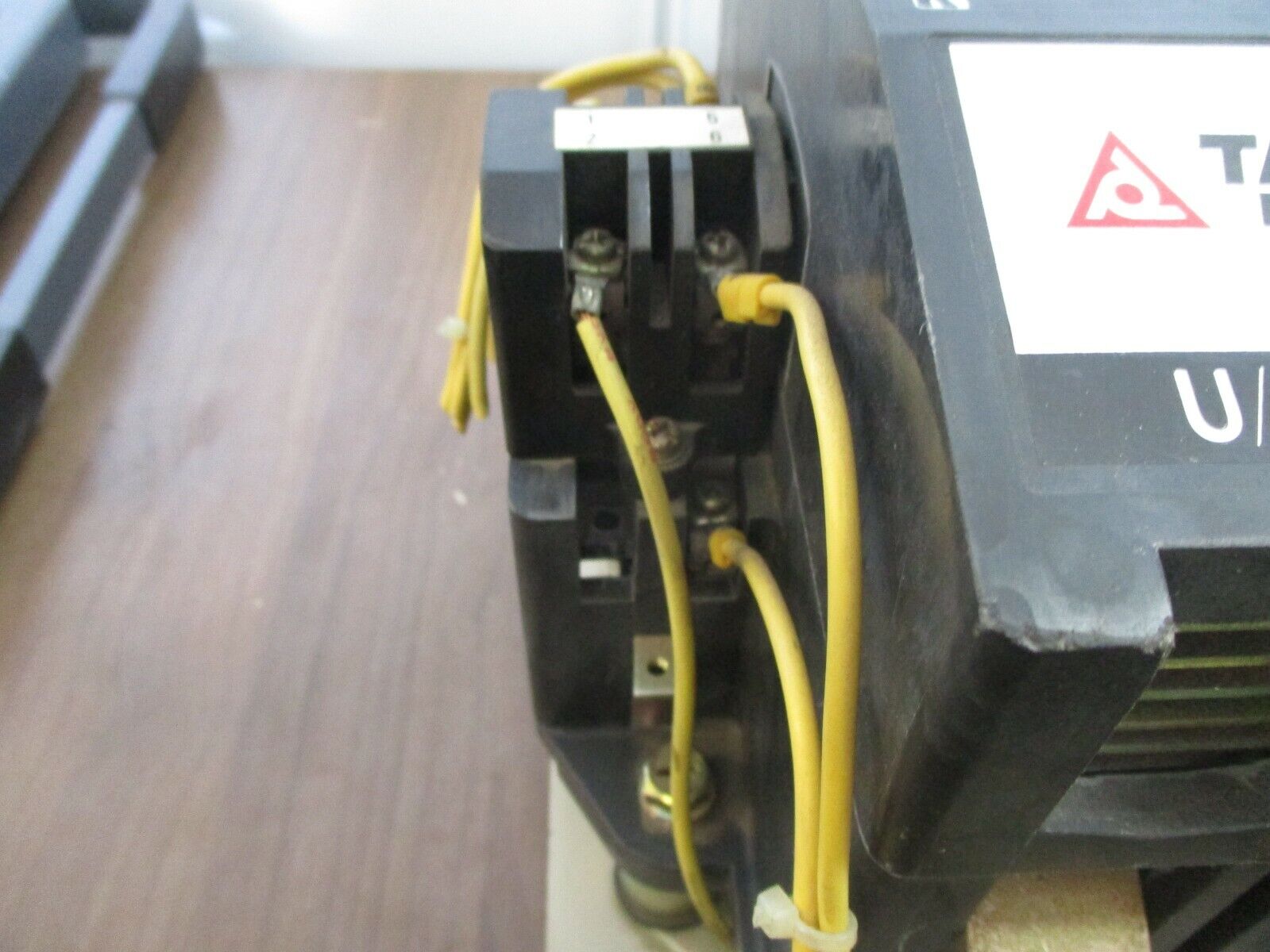 Taian Contactor C-300L 400A 600V 50/60Hz Used