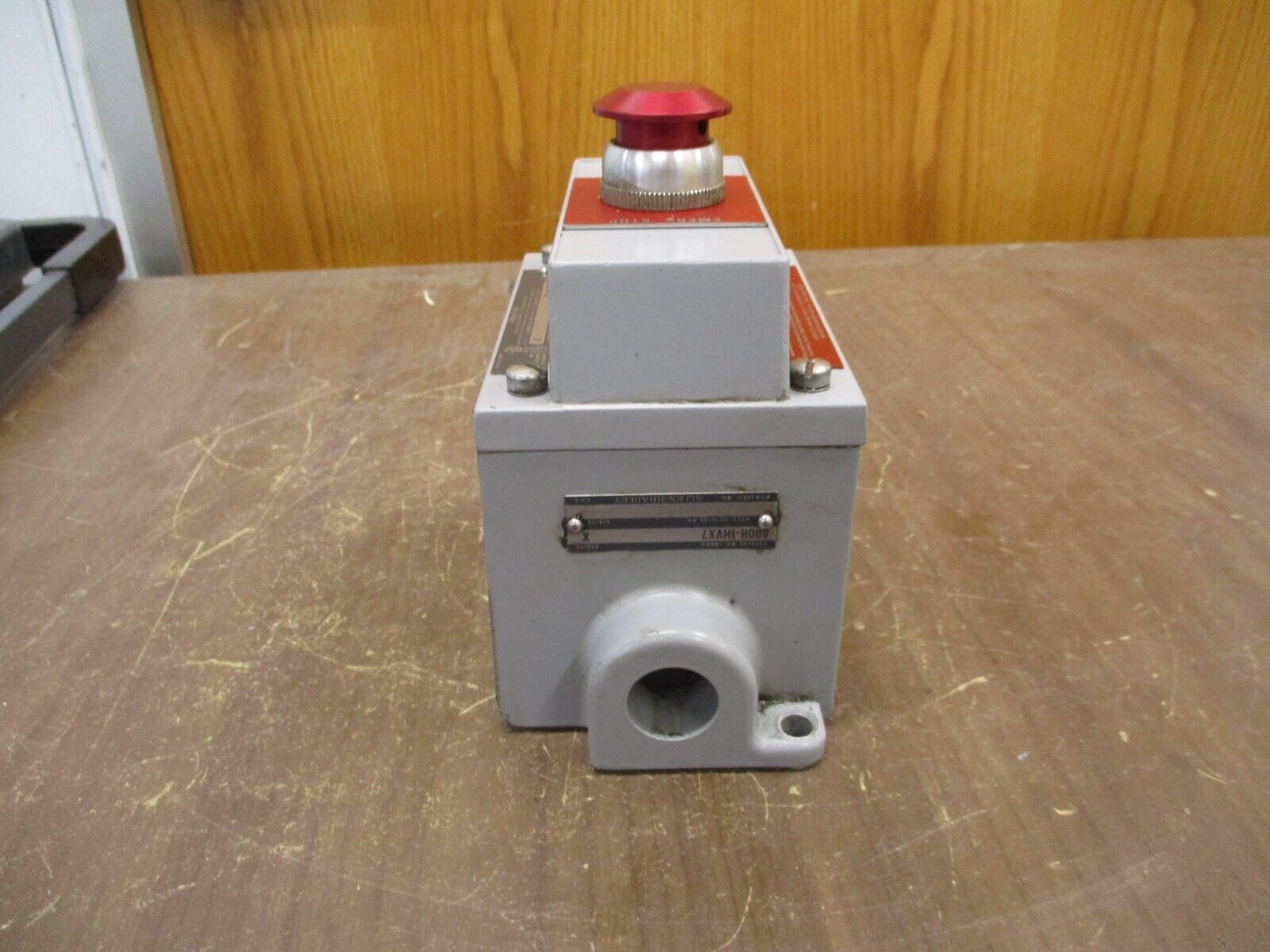 Allen-Bradley Push Button Station 800H-NP30 Ser. X Nema 7 & 9 Used