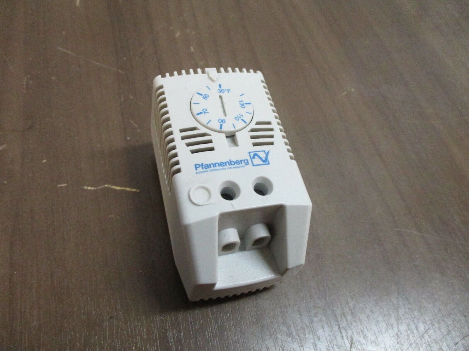 Pfannenberg Thermostat FLZ530 10A 240VAC Range: 30-140° F Used