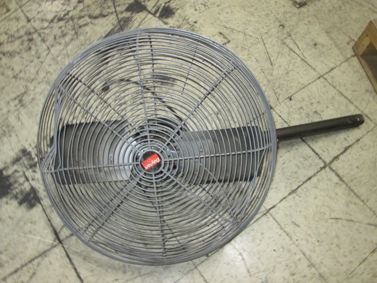 Dayton Exhaust Fan 24" fan  w/ mount Motor: 6K405C 1/2HP 115V 1PH 6.3A Used