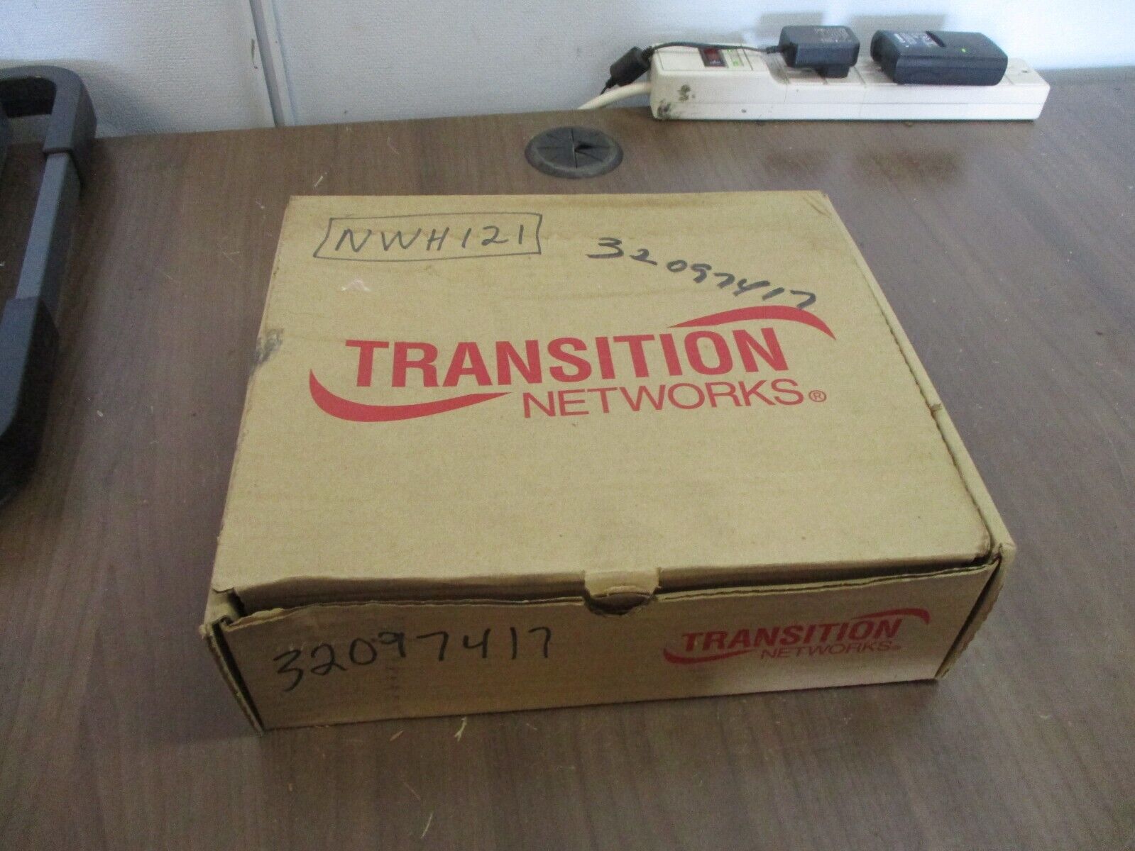 Transition Networks Fast Ethernet 100BASE-TX to 100BASE-FX Media Converter 12VDC