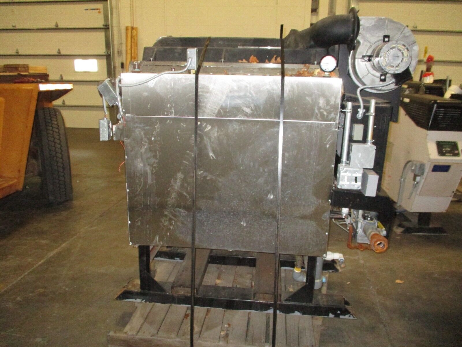 Hydrotherm Low Pressure Cast Iron Boiler KN-20 2,000,000BTU Natural Gas 230V 1Ph