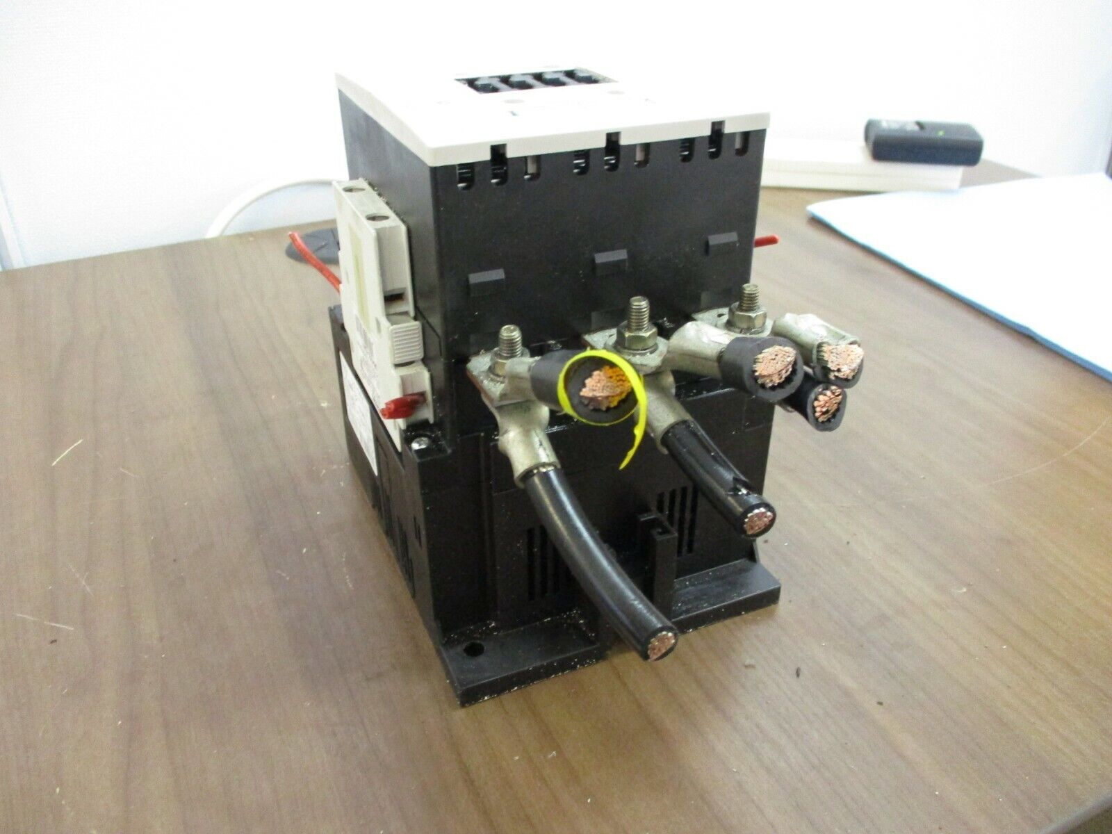 Siemens Sirius Contactor 3RT1055-6...6  110-127V Coil 195A 600V Used