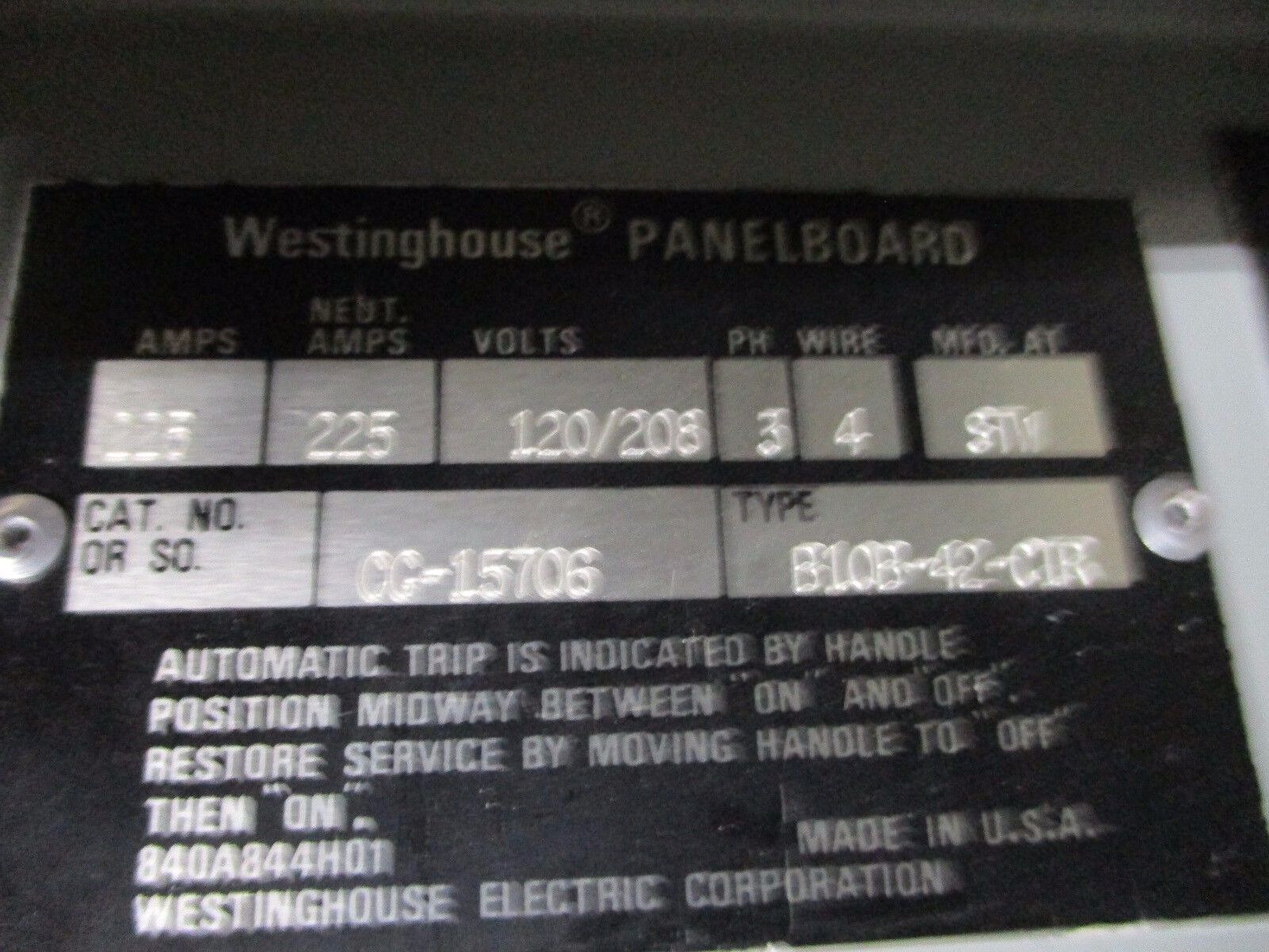 Westinghouse Main Lug Circuit Breaker Panel CG-15706 42-Slot, 225A Max 3Ph 4W