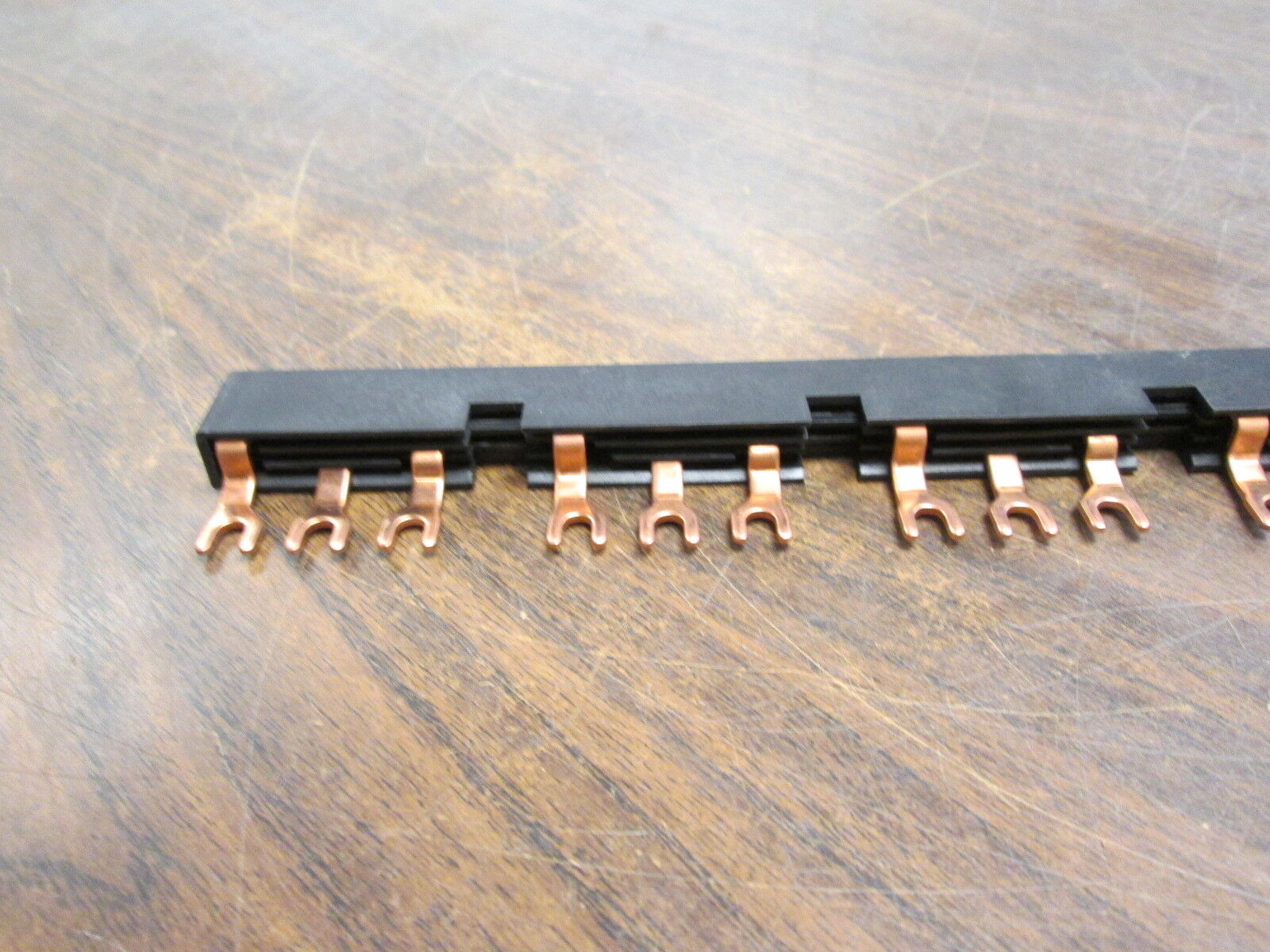 Allen-Bradley BusBar 140M-C-W545 Ser. A 64A 600V Used