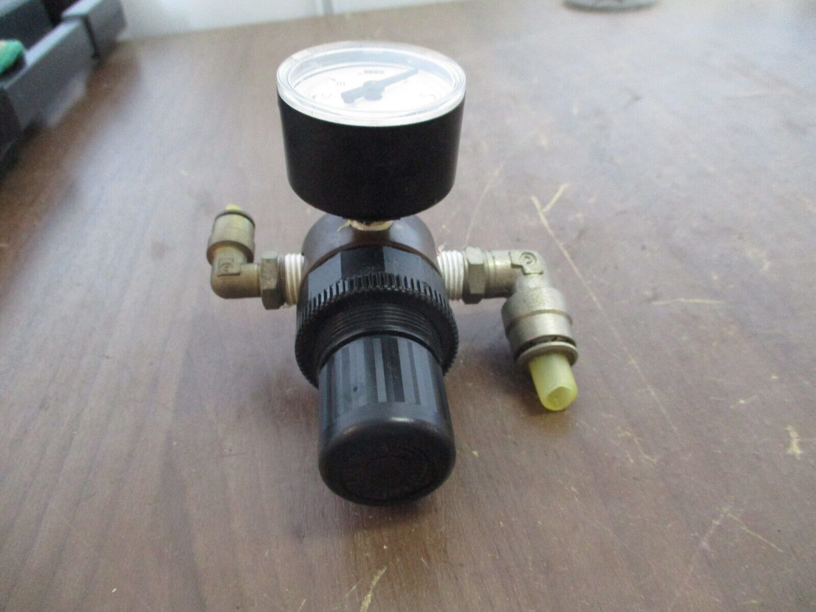 Norgren Compressed Gas Regulator R44-221-NNEA Air, CO2, Inert Gas Temp: 140°