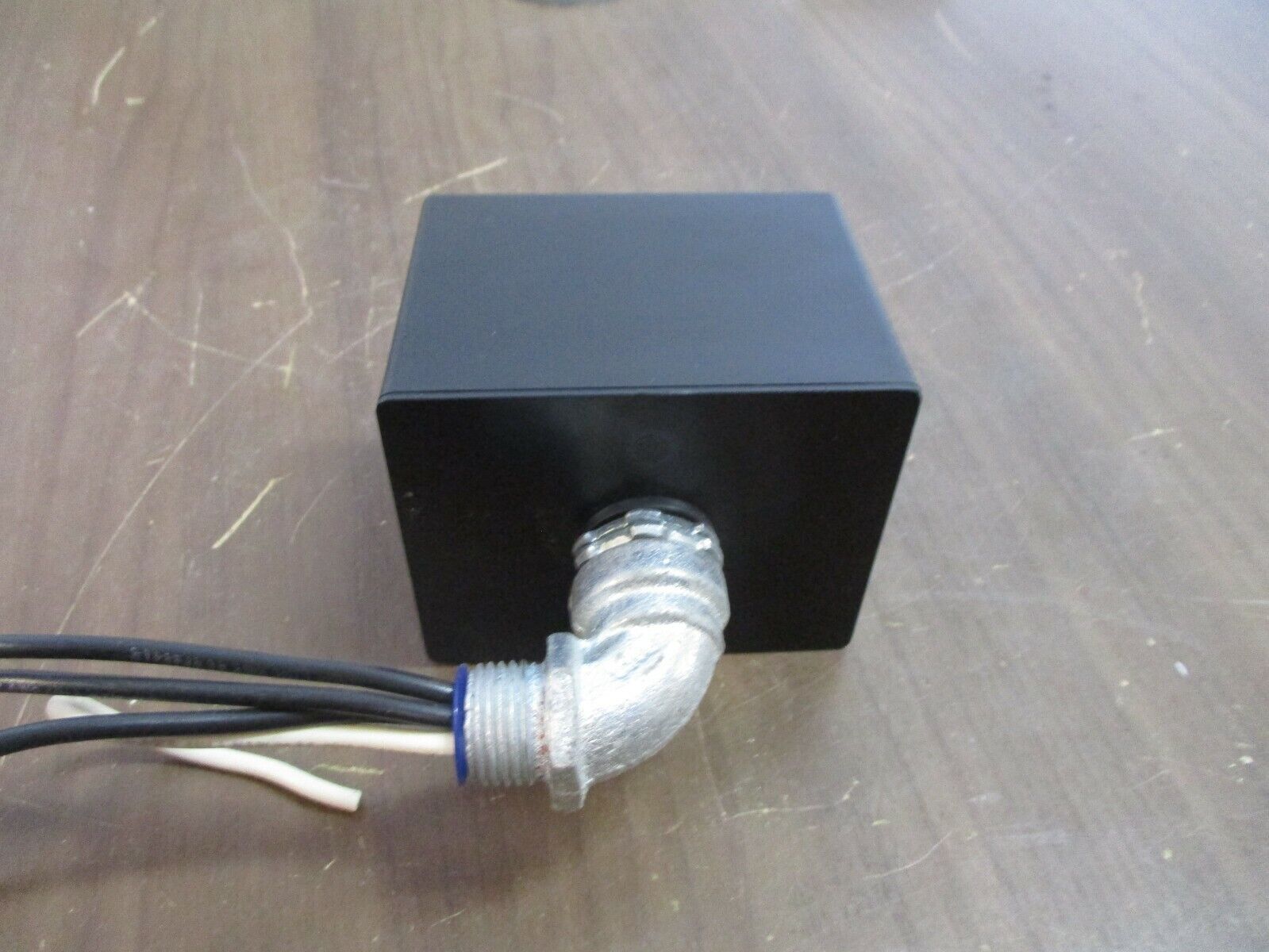 Square D Secondary Surge Arrester SDSA3650 Ser. 001 600V Used