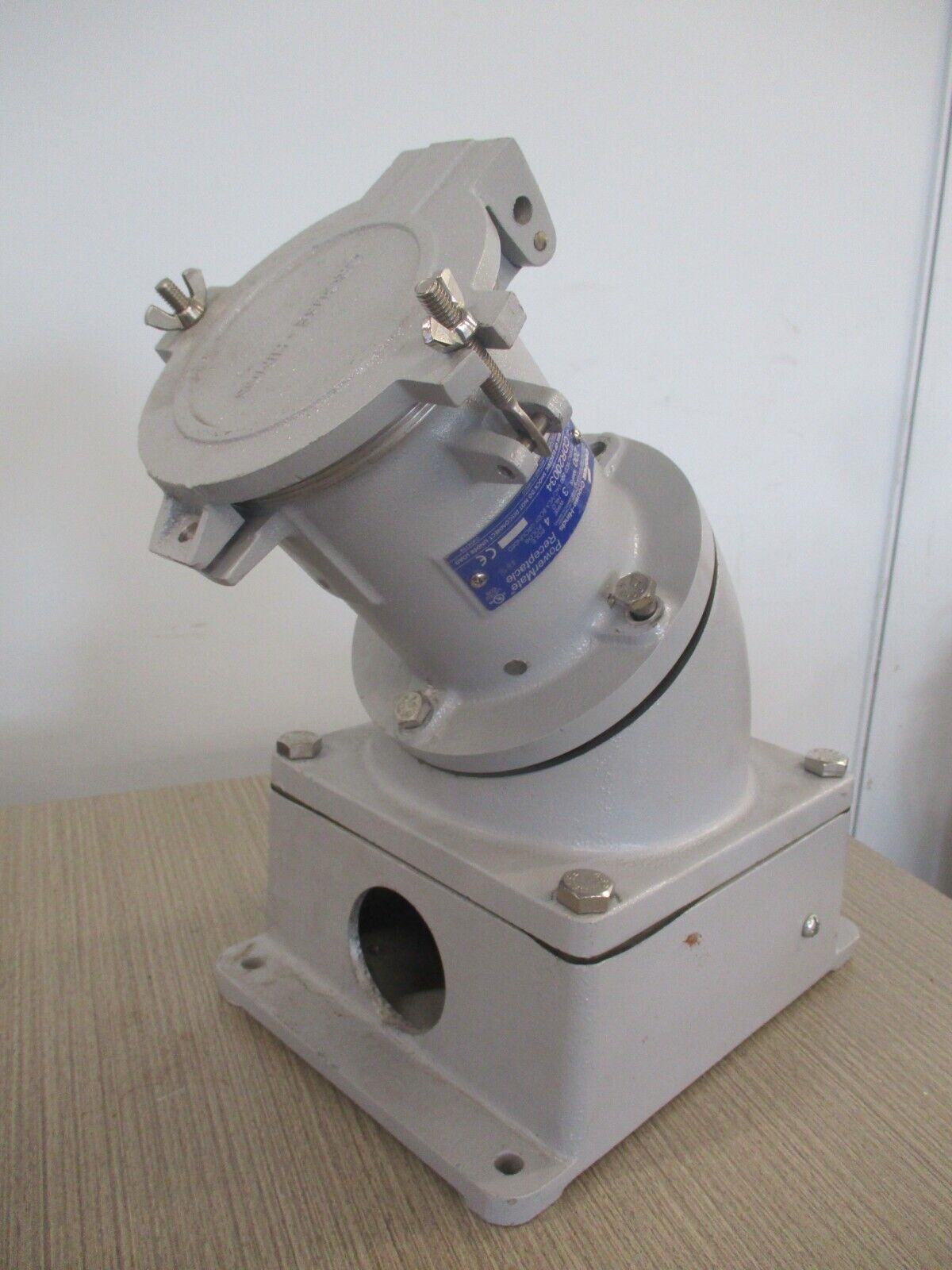 Cooper Crouse-Hinds PowerMate Receptacle CDR20034 200A 600V 3W 4P Used