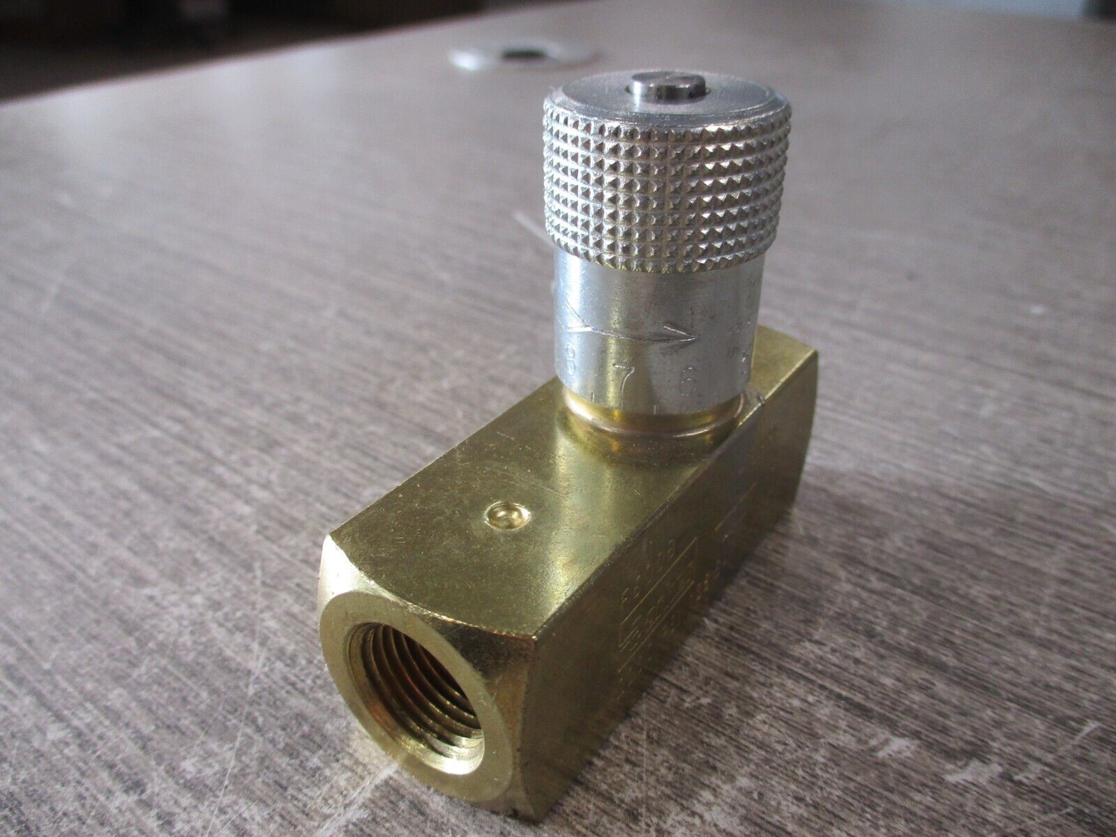 Parker Hydraulic Flow Control Valve F600B 200PSI Used