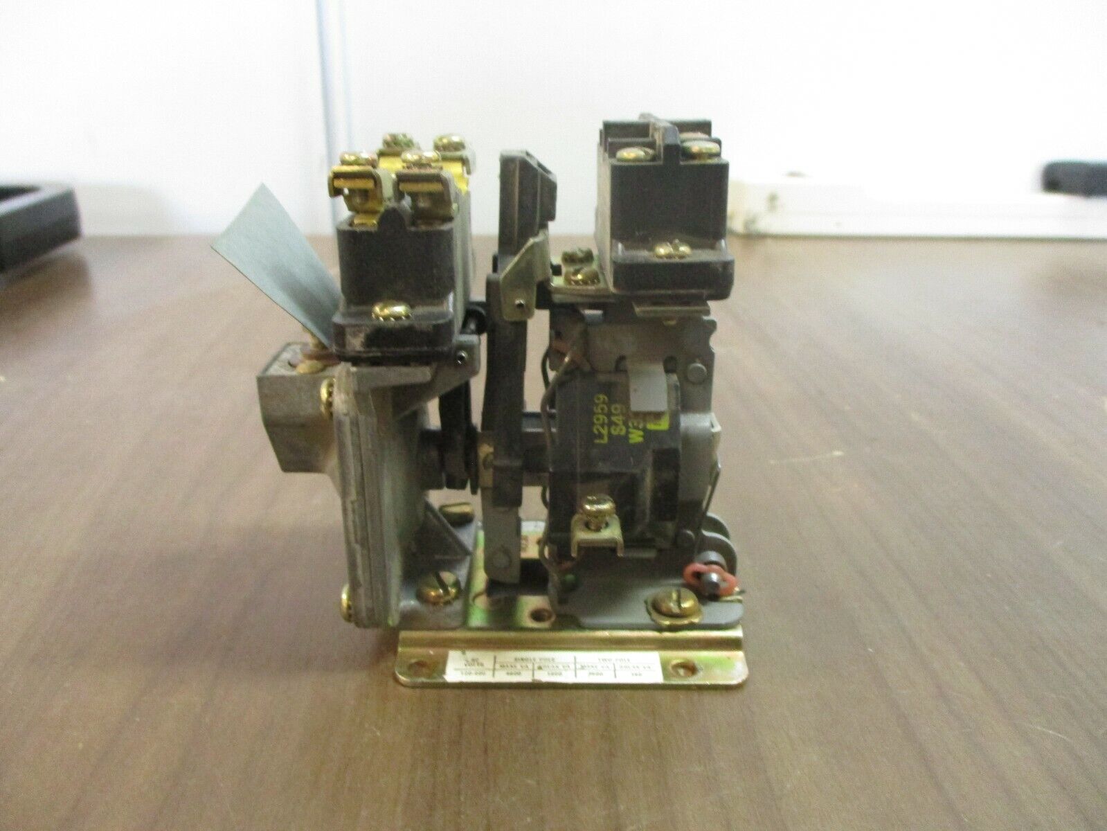 Square D Timing Relay 9050 A012E Ser. A 120V Coil 600V Used