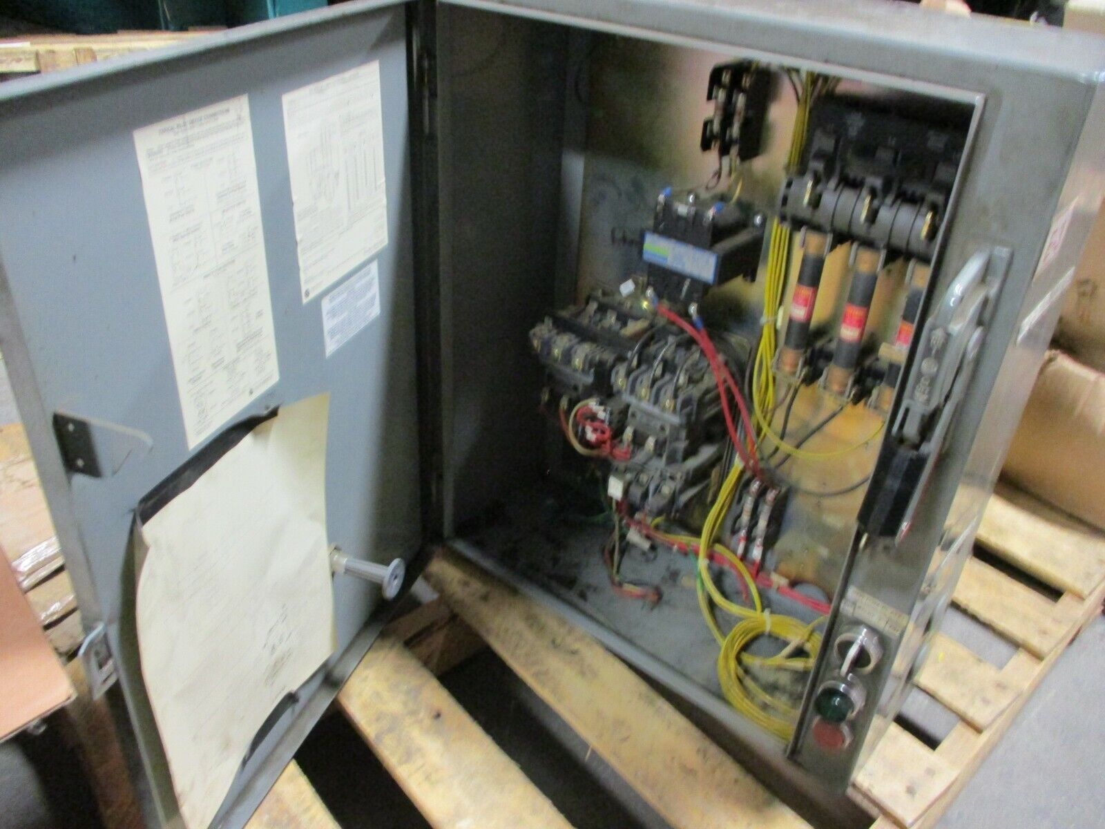 Allen-Bradley Size 0 Fusible Combination 506-ACD-24R 115-120V Coil 18A 600V Used