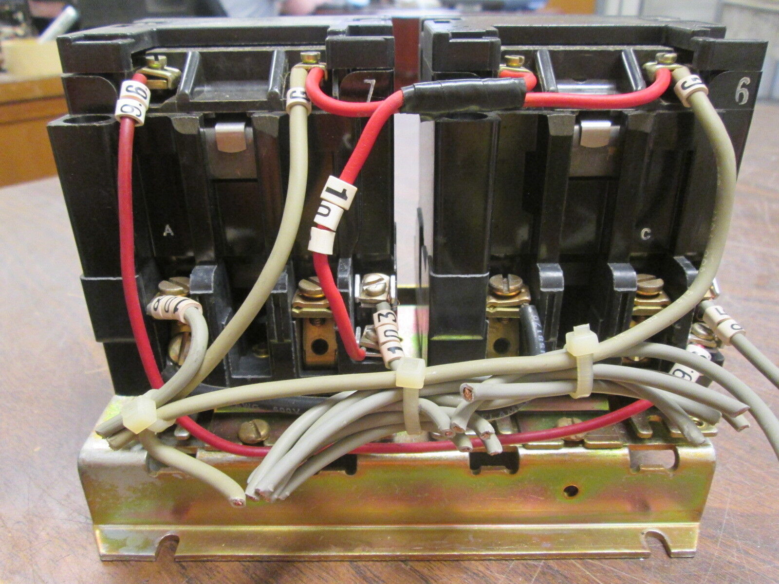 Square D Size 1 Reversing Contactor 8702 SC0-2 8702 SC0-2 120V Coil Used