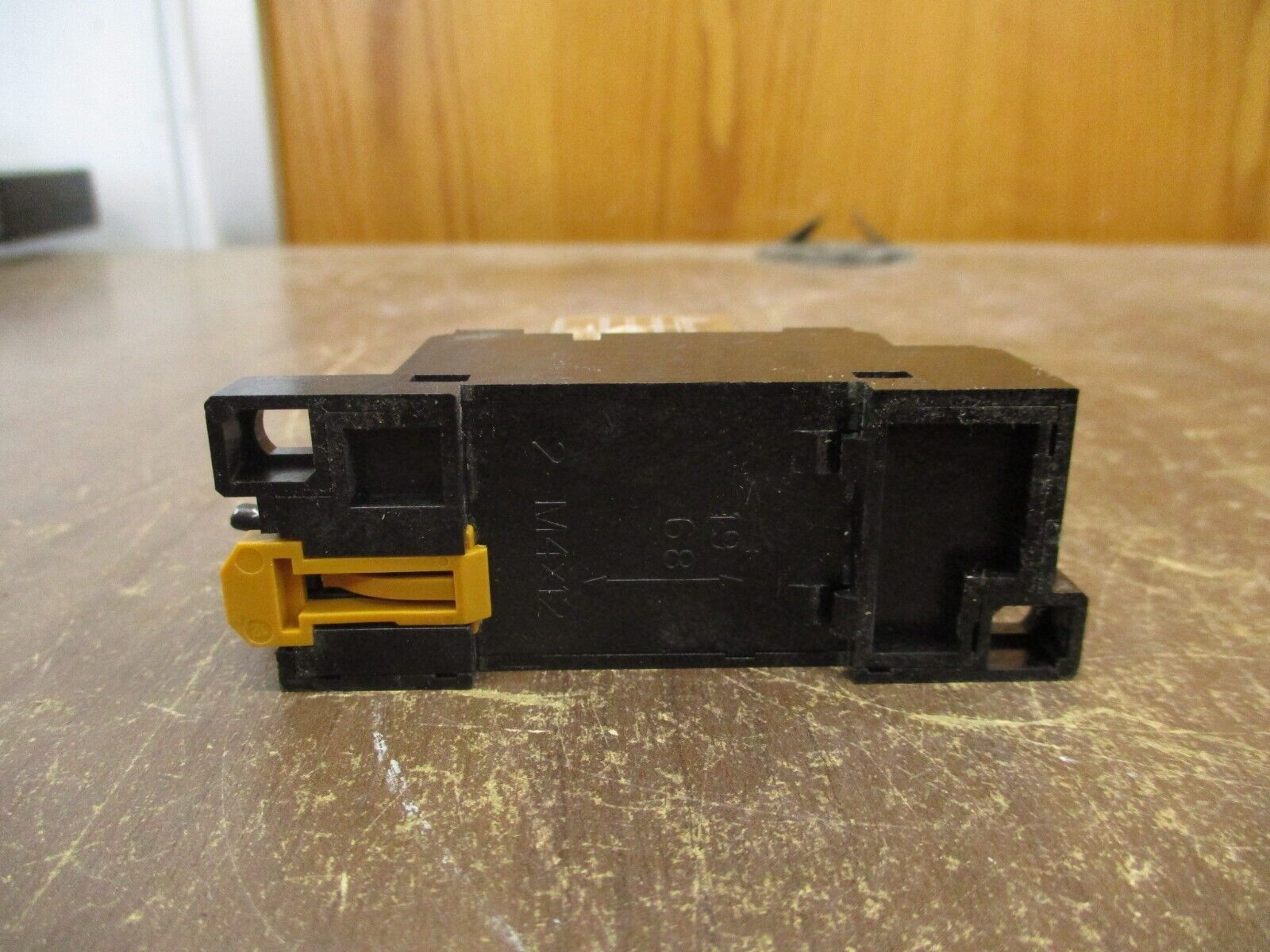 Omron Relay w/ Base LY2N 24VAC Used