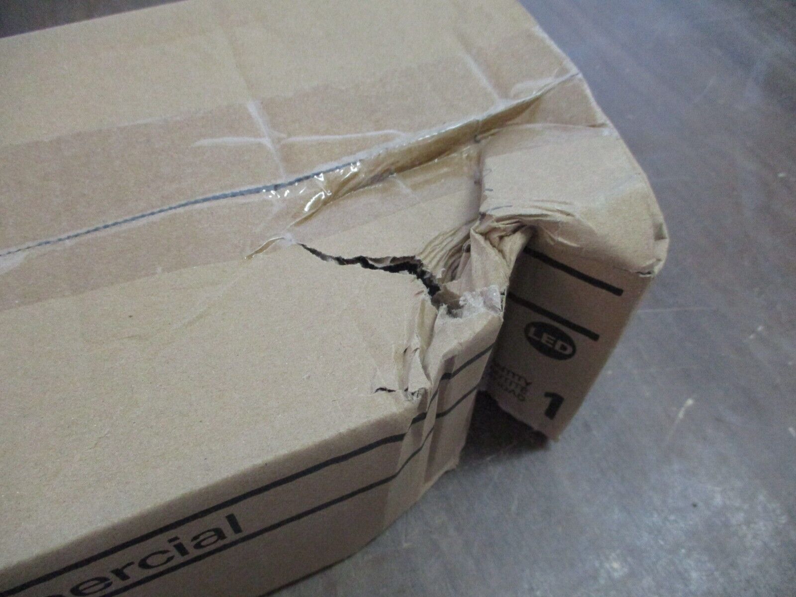 Eaton Halo Commercial Rotatable Wall Wash Reflector 41RWWW 4" Lens Self Flange