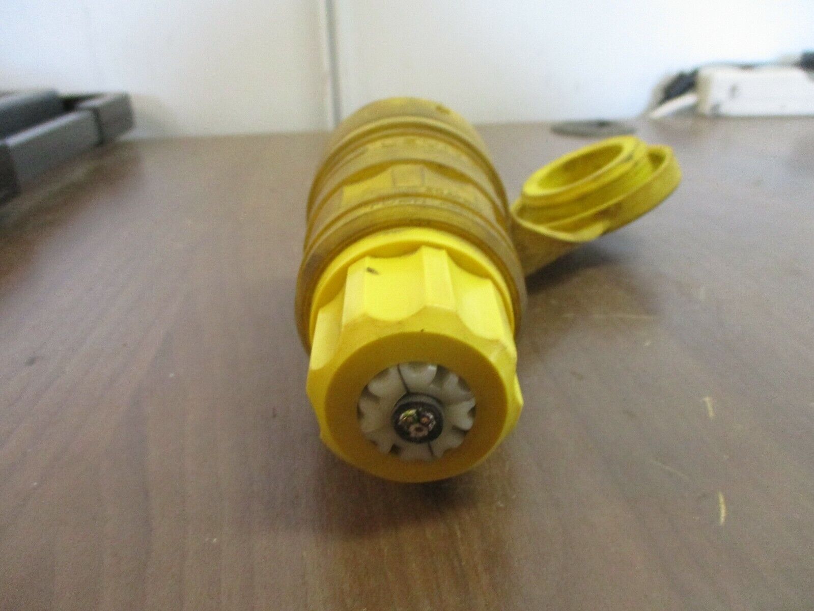 Leviton Watertight Connector Nema L5-20 20A 125V Used