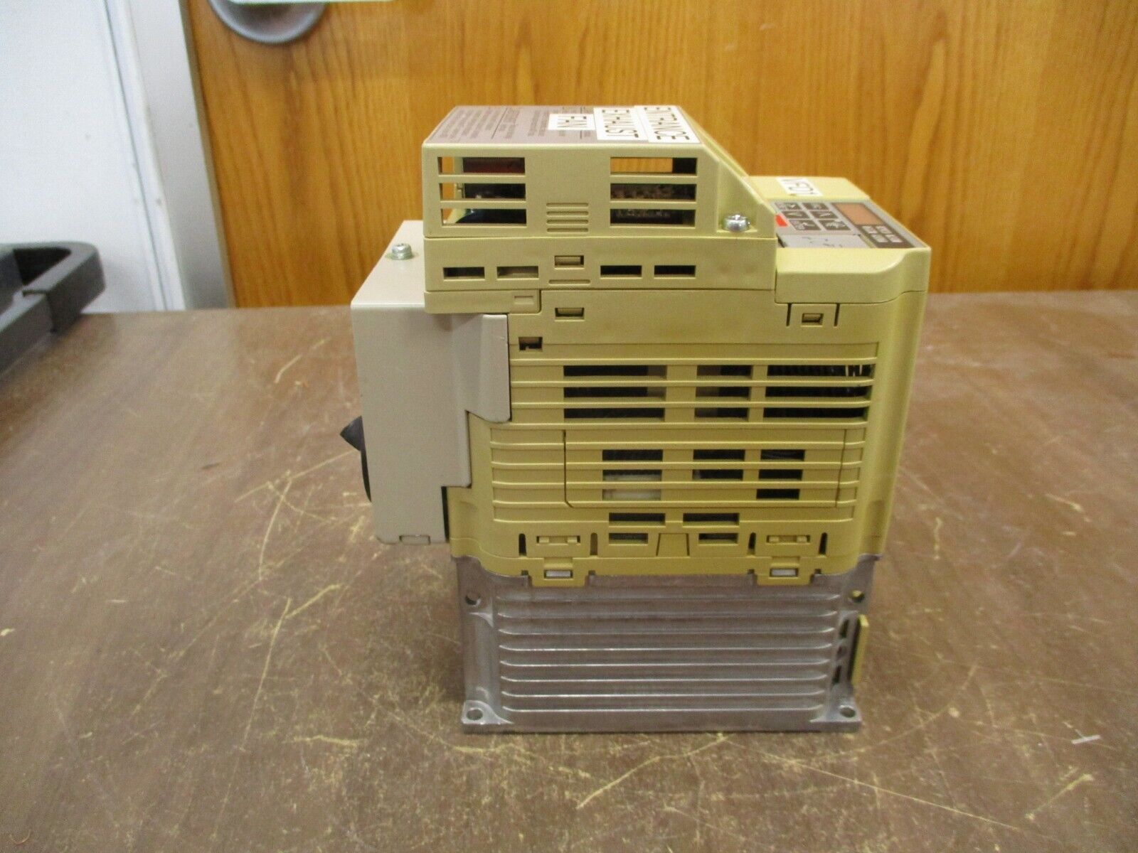 Yaskawa V1000 AC Drive CIMR-VU4A0005FAA Rev. D 3HP 3Ph Used