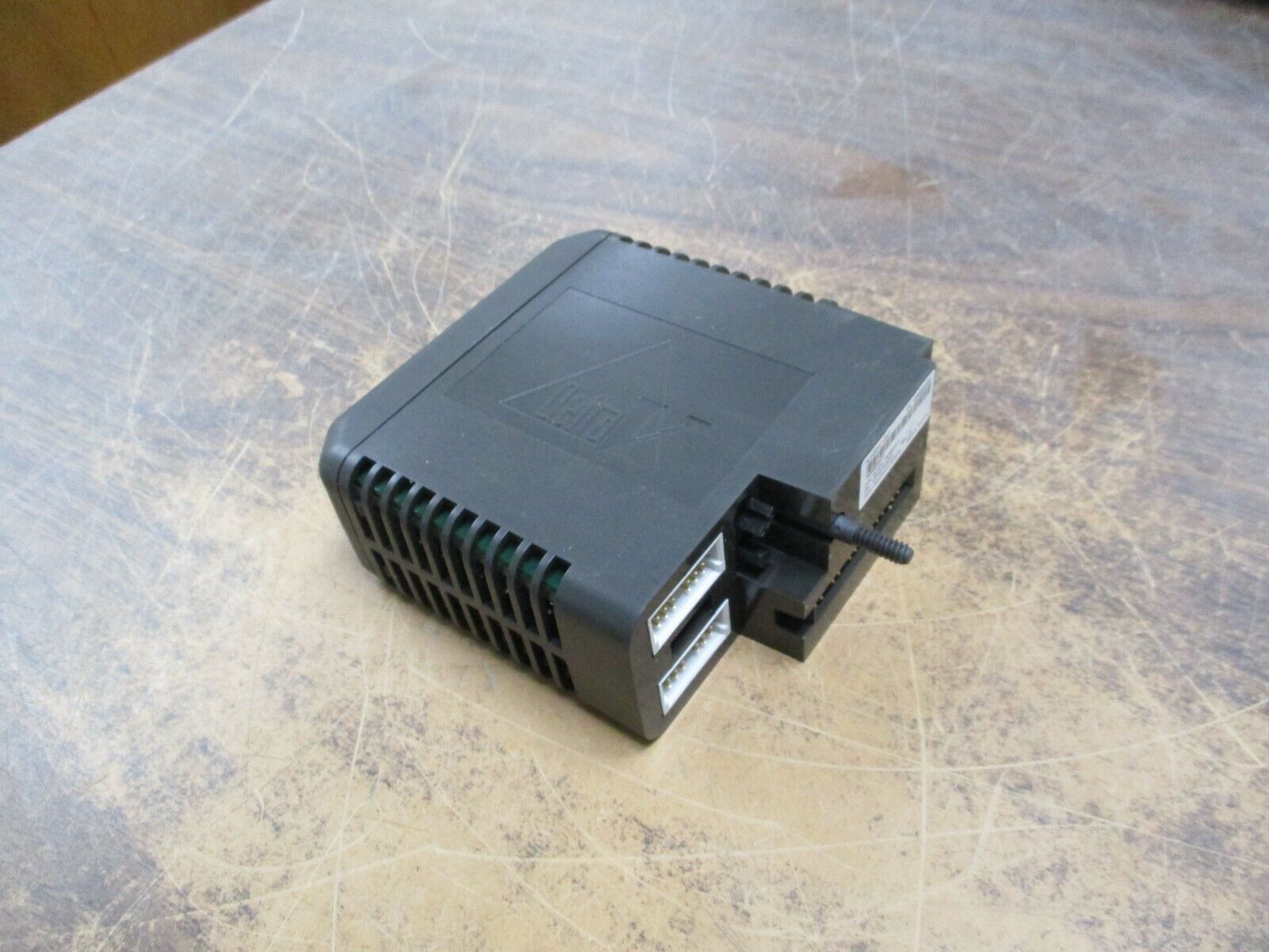 Emerson KJ3203X1-BA1 Dry Contact, Series 2 Digital Input Module 12P3270X032 Used