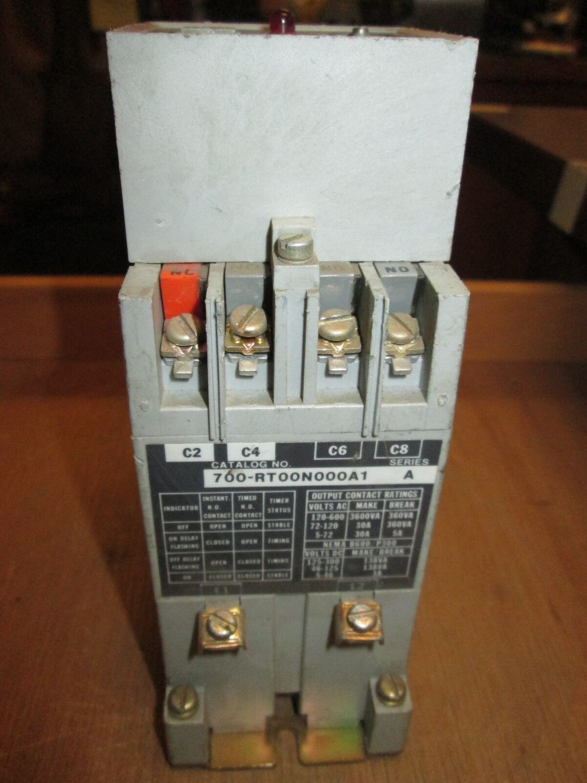 Allen-Bradley  Solid State Timer  700-RT00N000A1  Range 2-120 Sec  Used