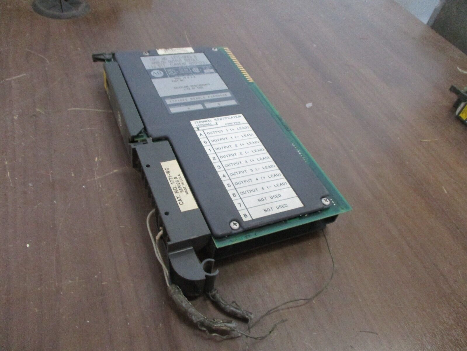 Allen-Bradley Analog Output Module 1771-OFE2 B 12-Bit Current Outputs Ser. B