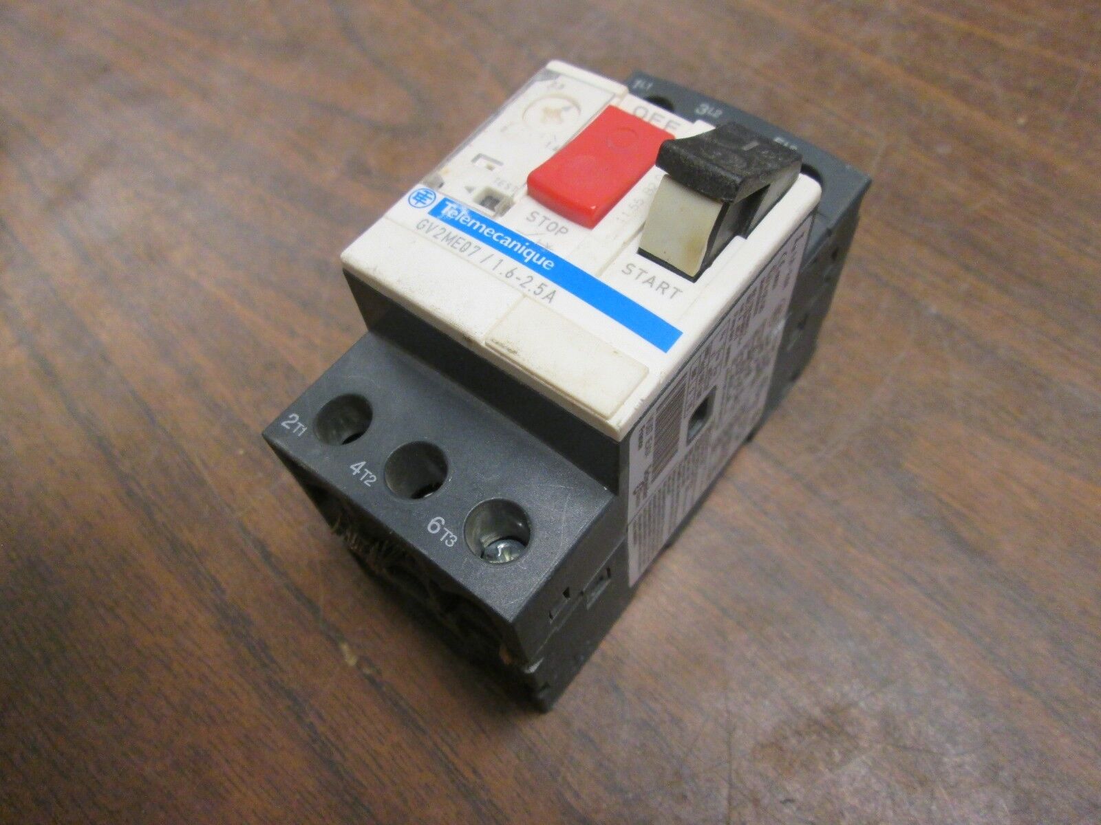Telemecanique Manual Motor Starter GV2ME07 Range: 1.6-2.5A Used