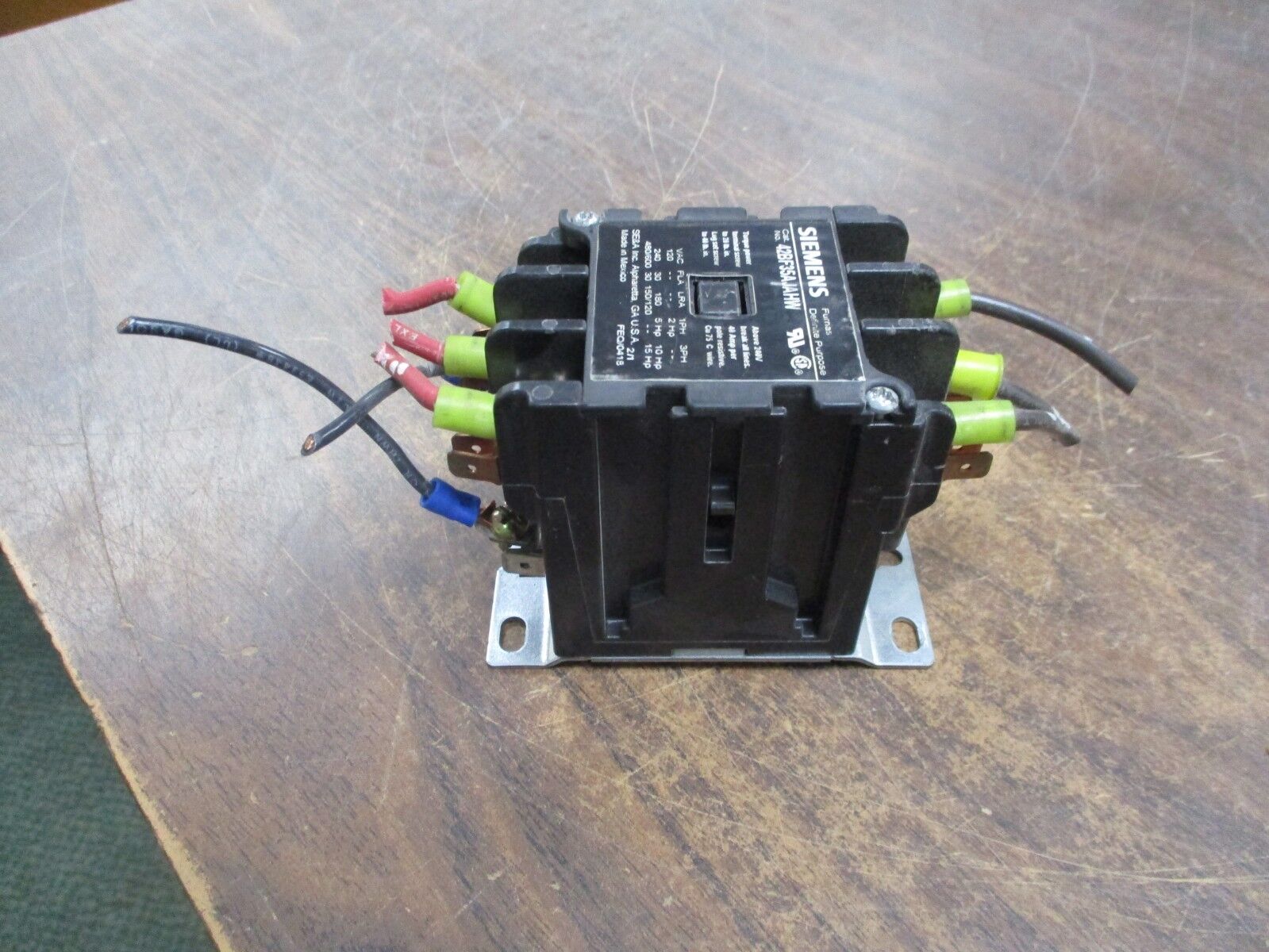 Siemens Definite Purpose Contactor 42BF35AJAHW 24V Coil Used