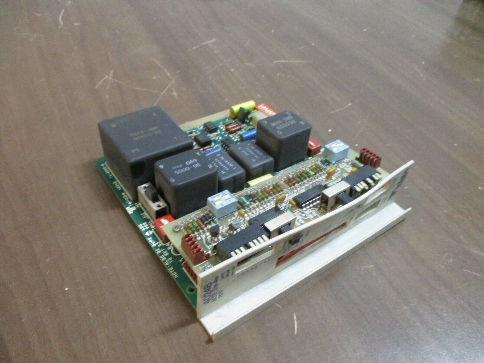 Tellabs 4024B NTE 2W-4W Repeater Module 814024B *Bent Cover* Used