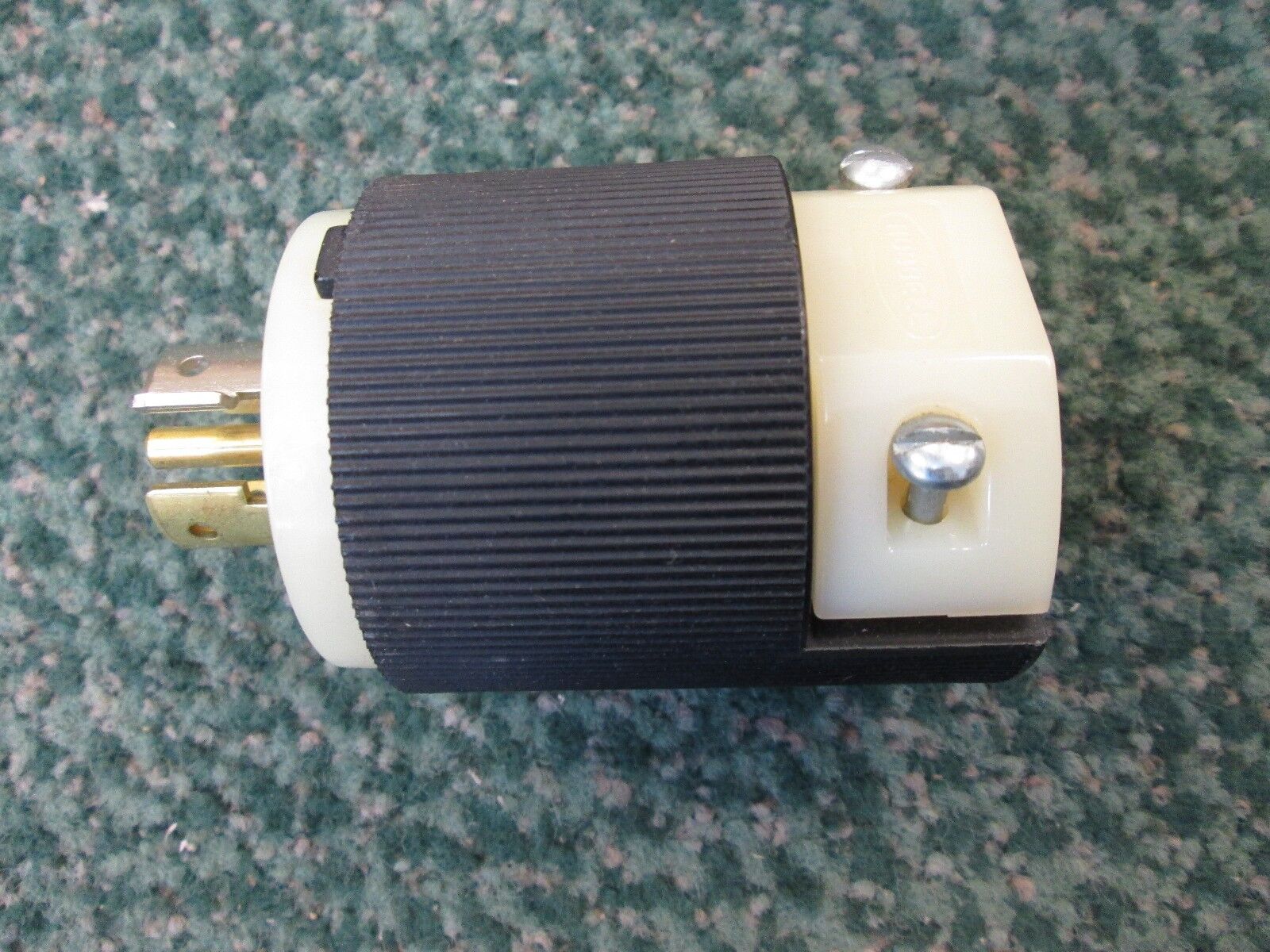 Twist-Lock Plug 2511 20A 120/208V 3Ph 4P 5W New Surplus