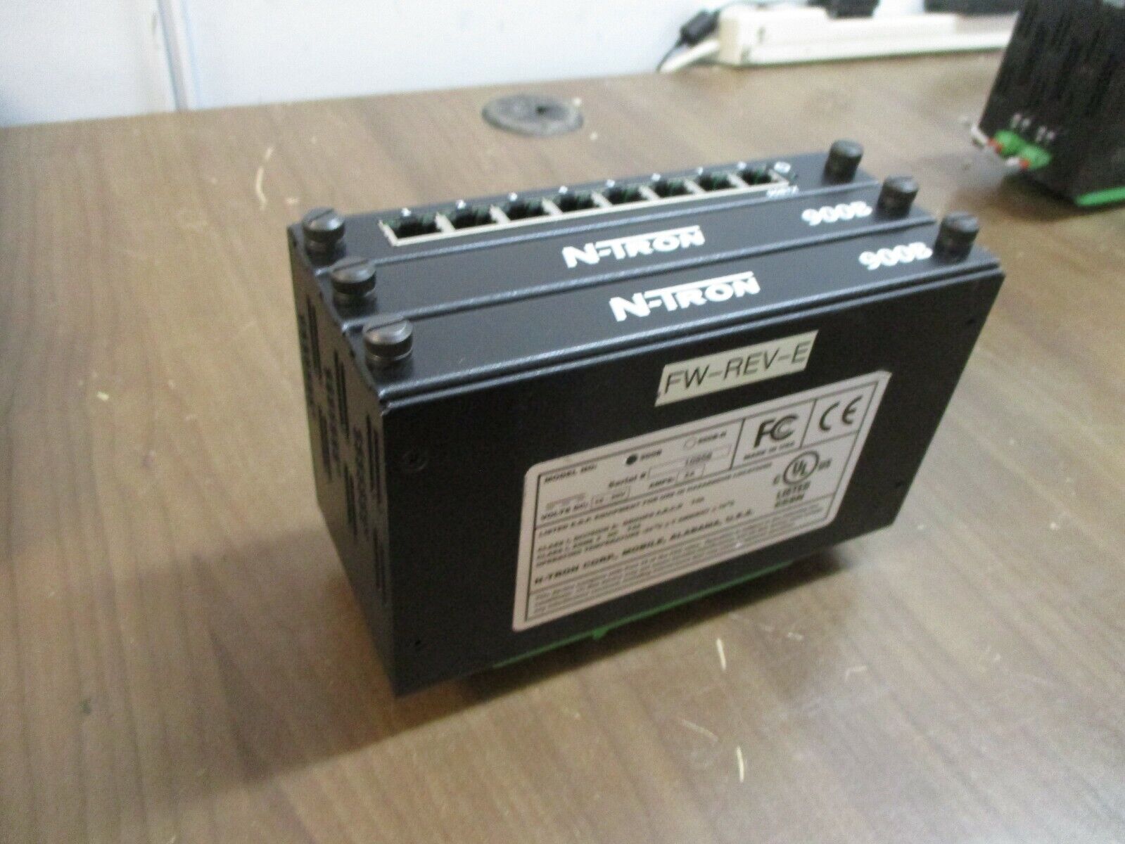 N-Tron 3-Slot Chassis w/ Ethernet Switch 900B FW. Rev. E 10-30VDC 2A Used