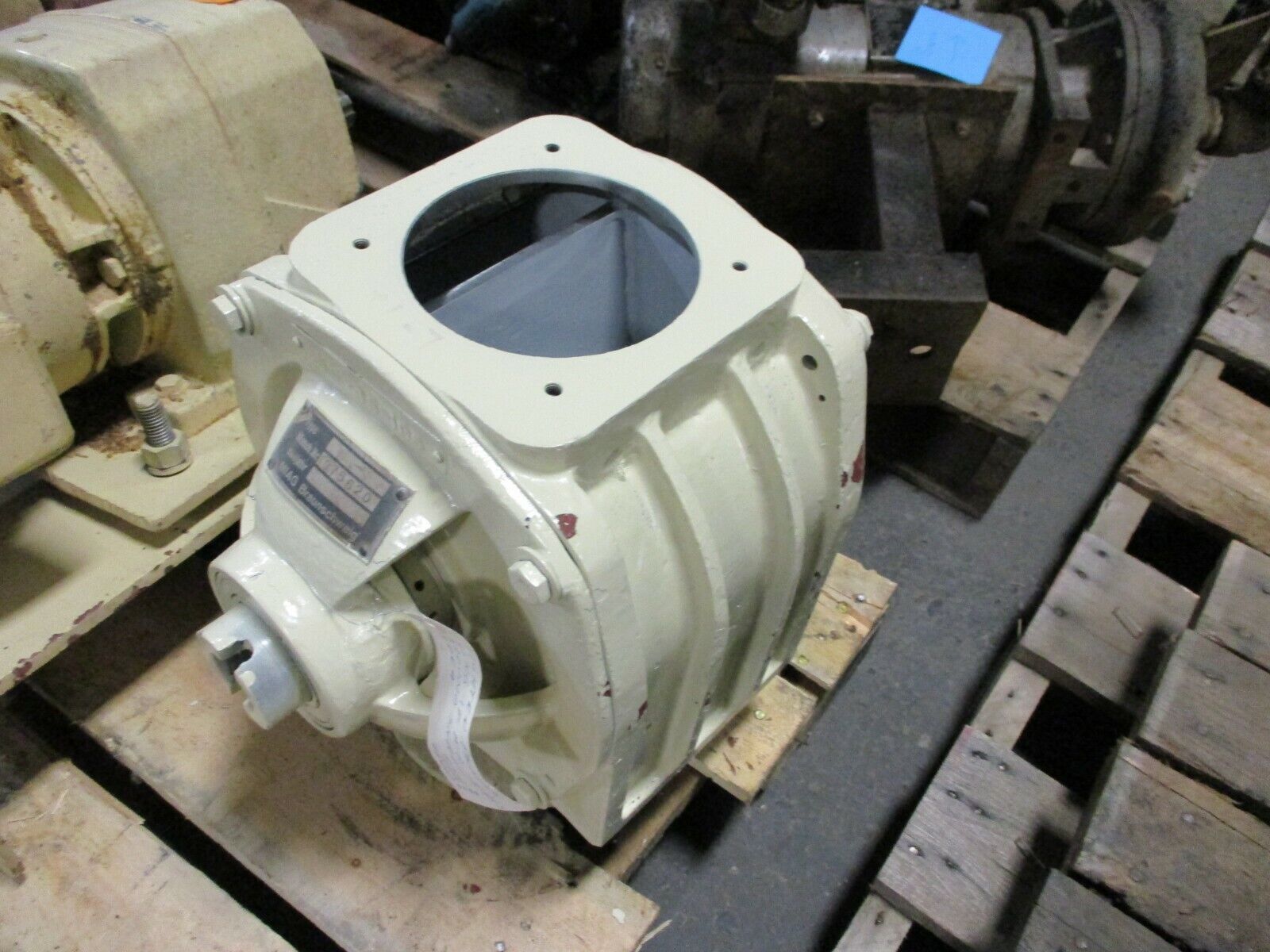 MIAG Rotary Valve Airlock 975620 5" Inlet 10x10 Used