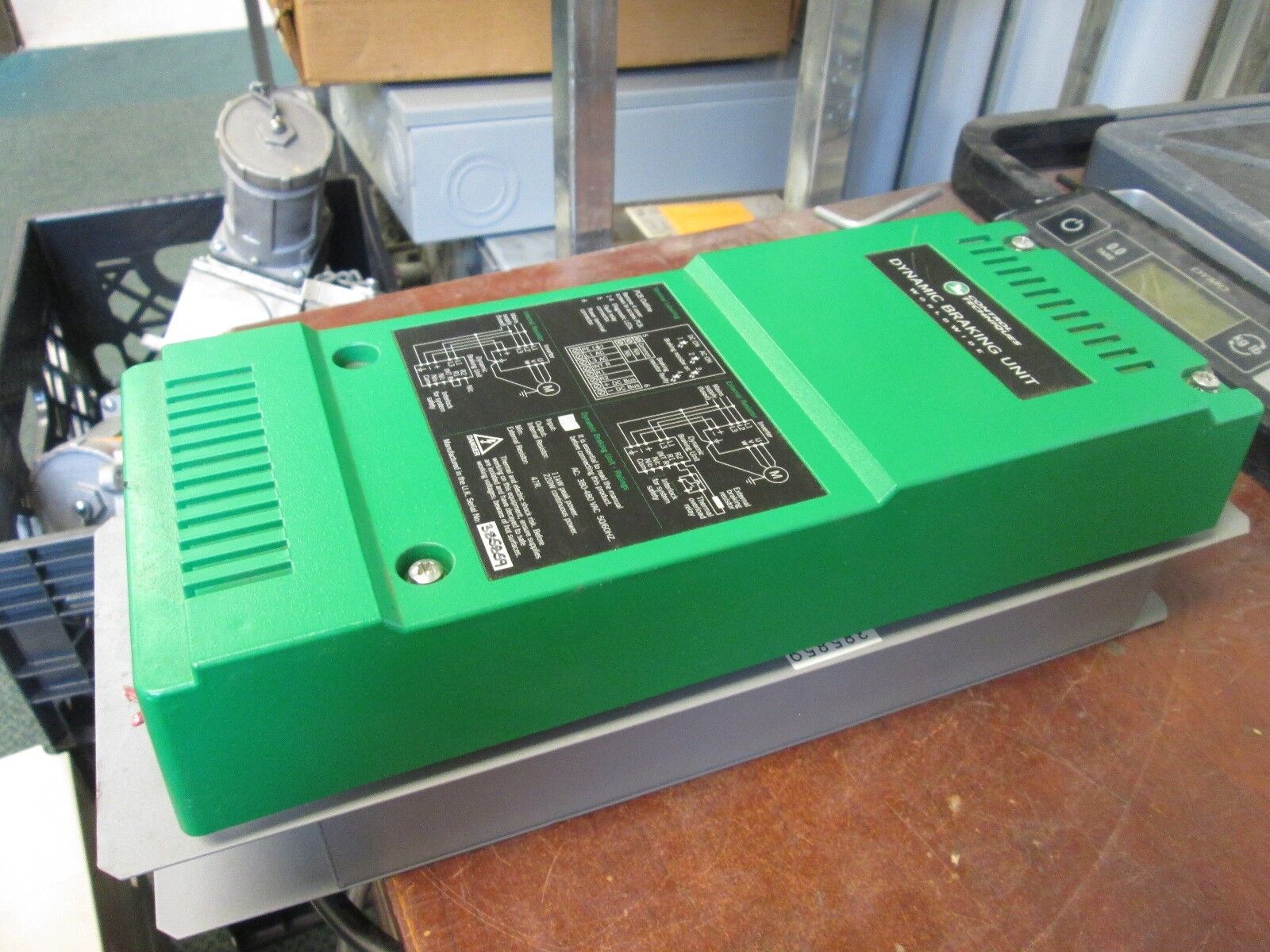 Control Techniques Dynamic Braking Unit 380-480V 50/60Hz 11kW Peak 220W Cont 47R