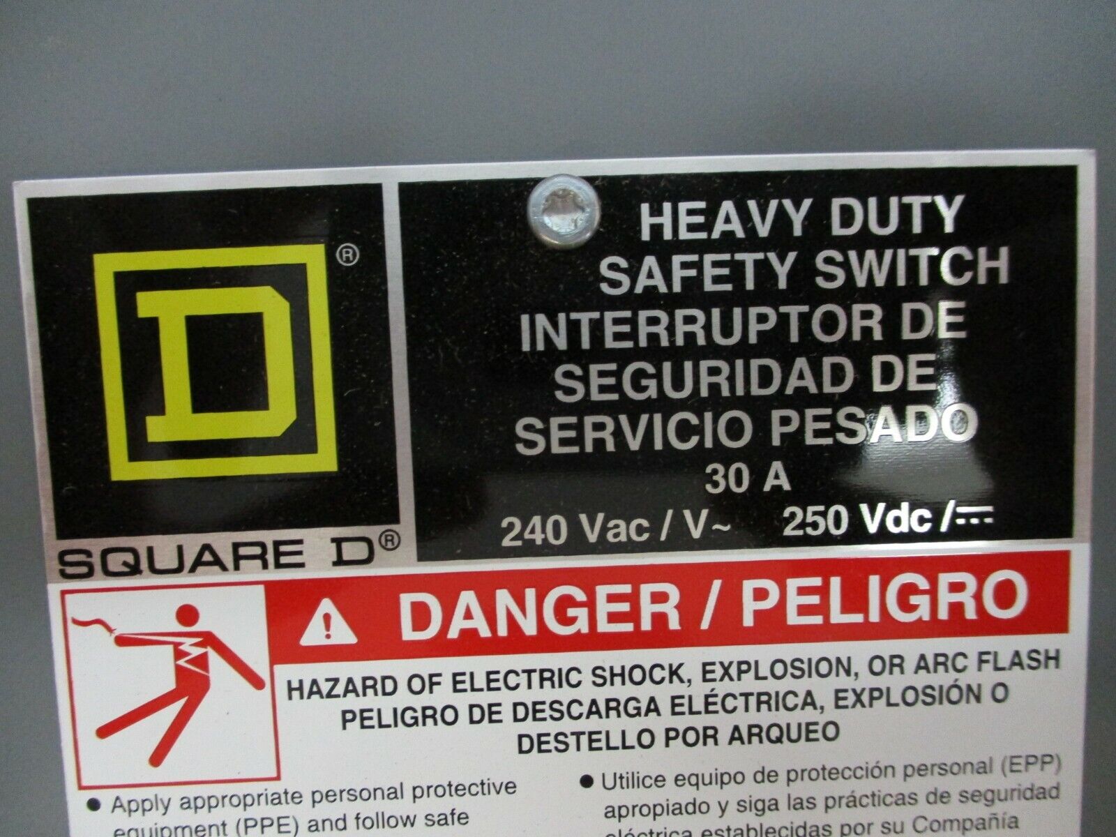 Square D Fusible Safety Switch H-221-NRB 30A 240V 3P Series F05 New Surplus