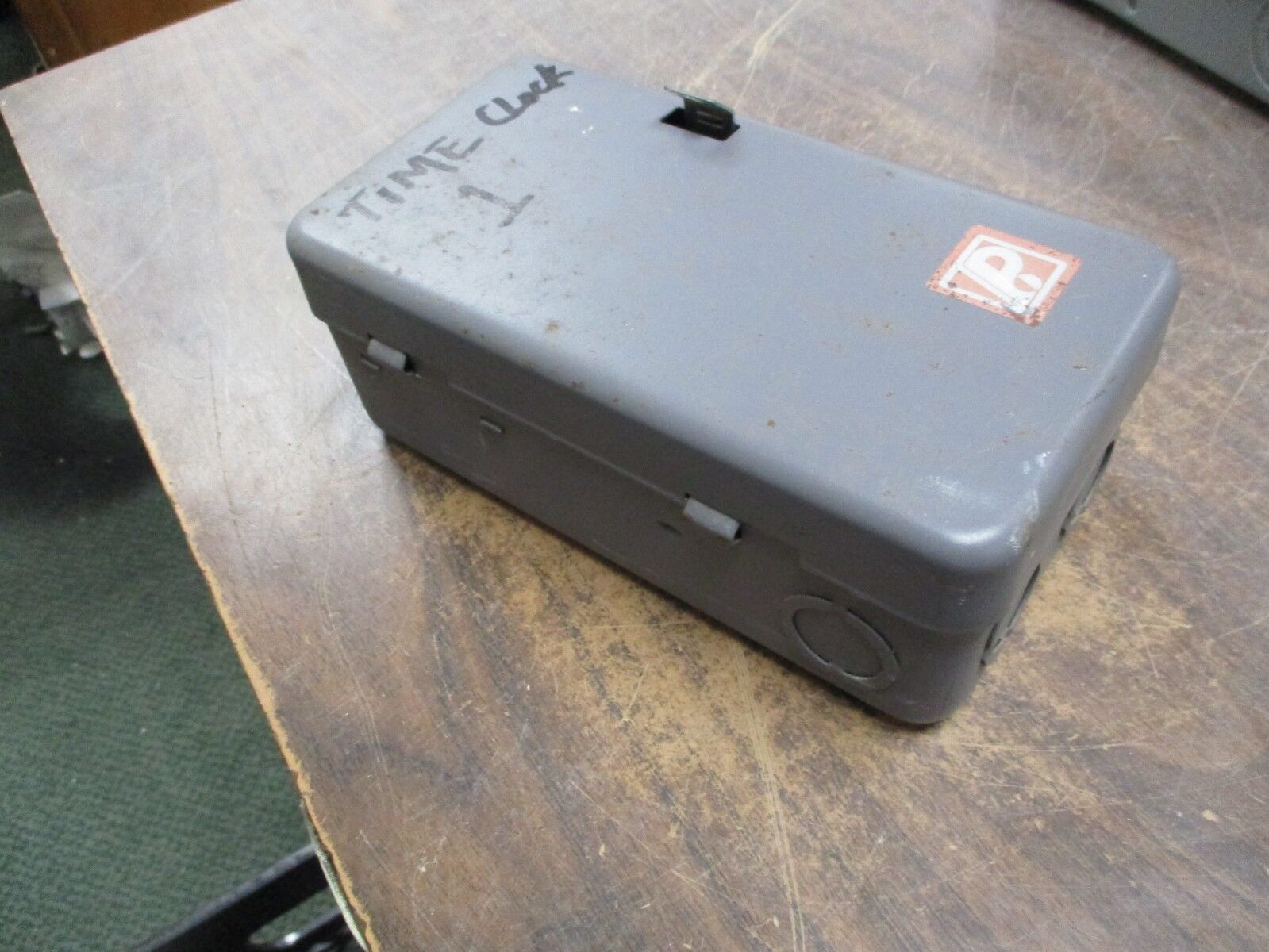 Paragon Timer 4005-00SZ 120V 60Hz Used