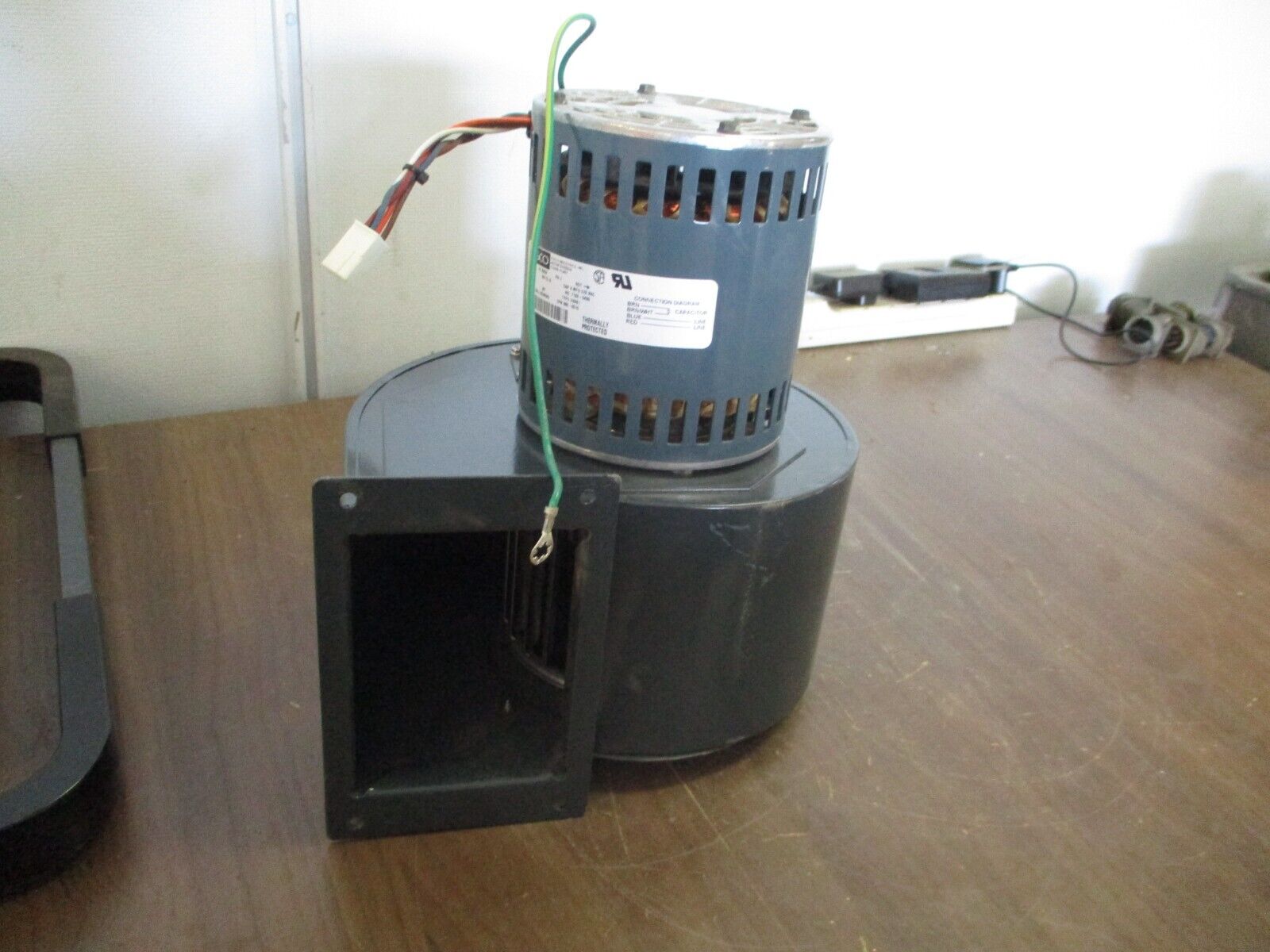 MOOG Centrifugal Blower TCP134-005 115V 3A 1/4HP 3300RPM 1Ph Used