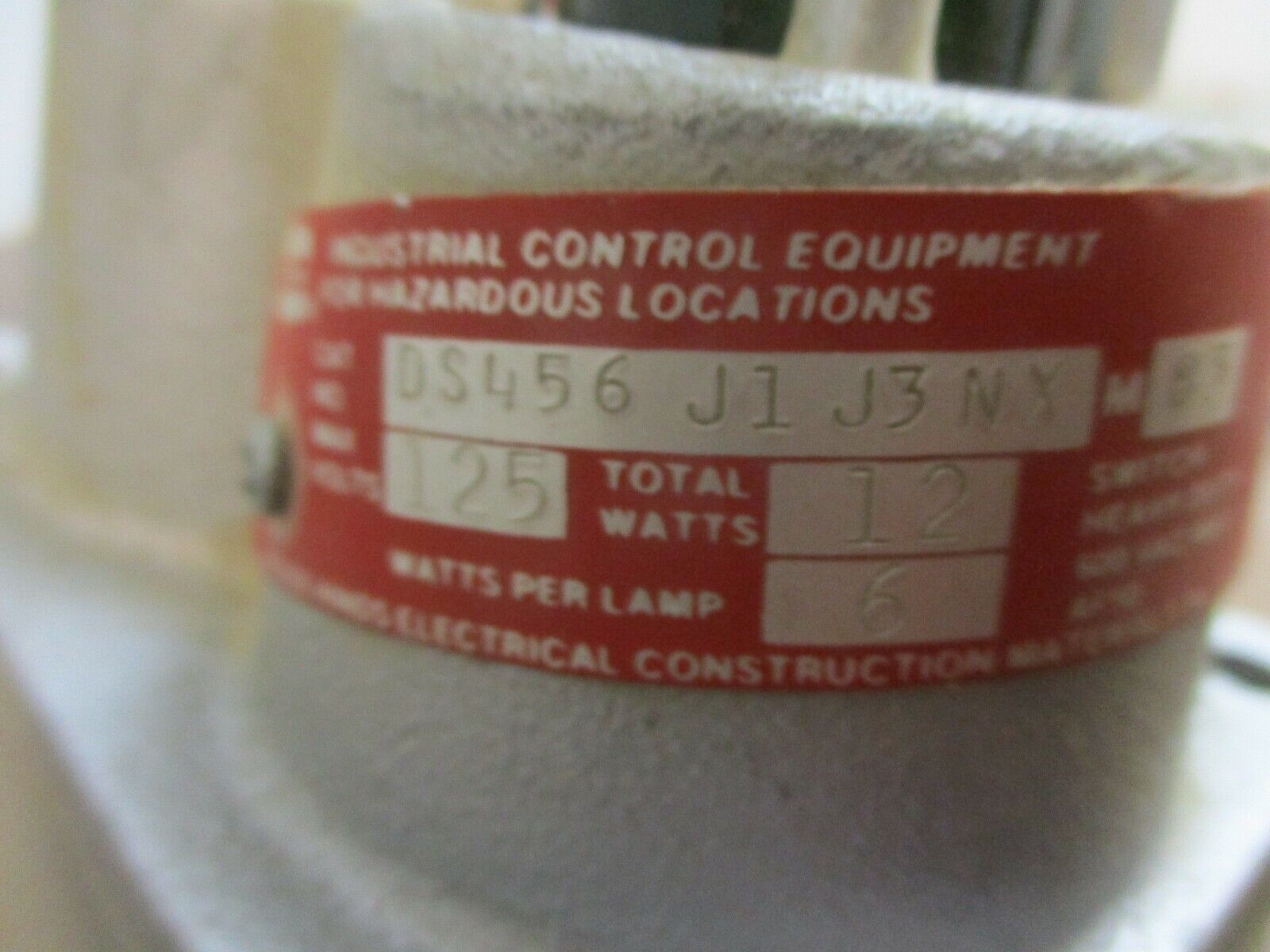 Crouse-Hinds Explosion Proof Pilot Light DS456 J1 J3 NX Red/Green 125V 12W Used