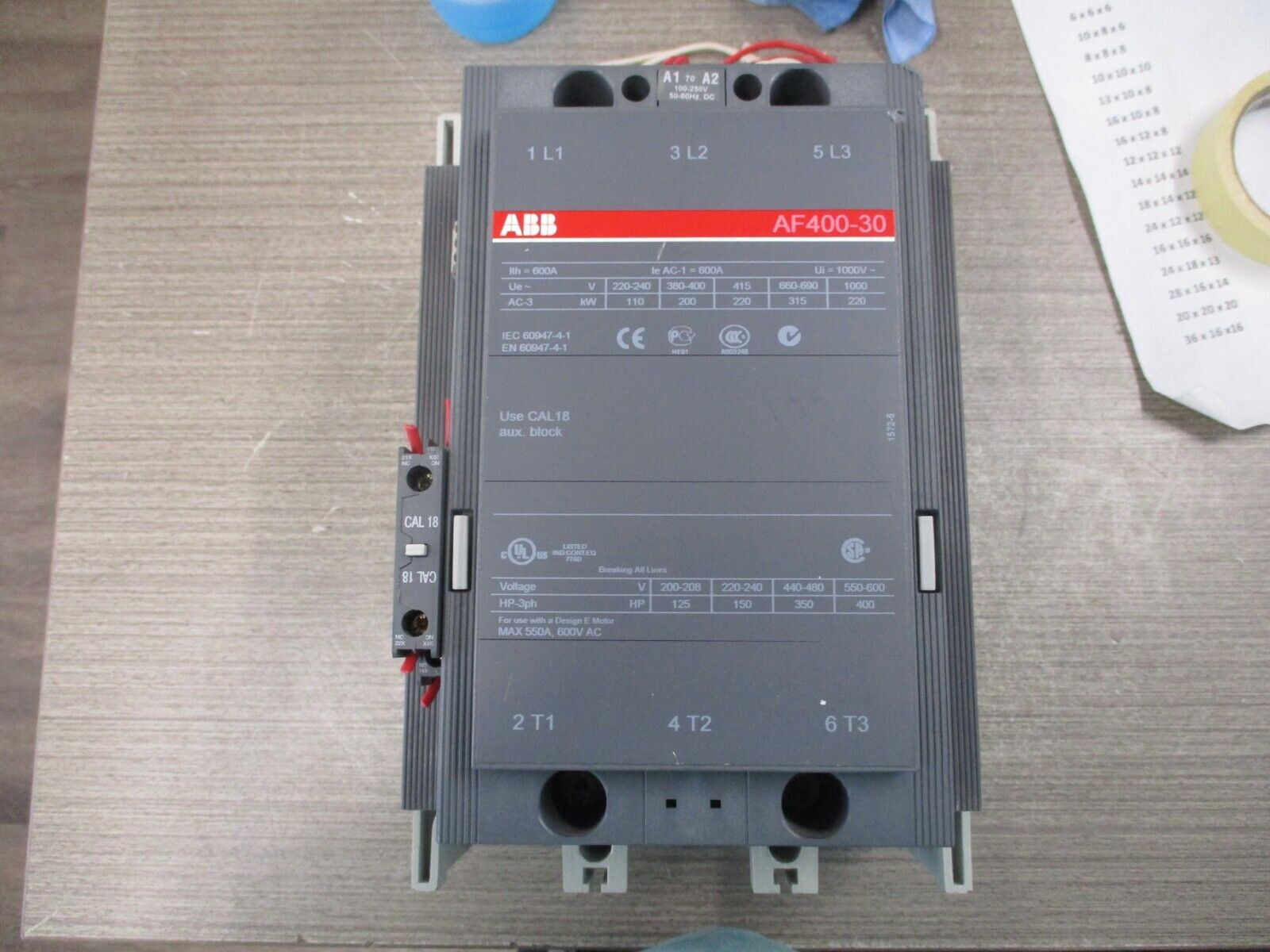ABB Contactor AF400-30 600V 550A 100-250V AC/DC Coil *Chipped Insulator* Used