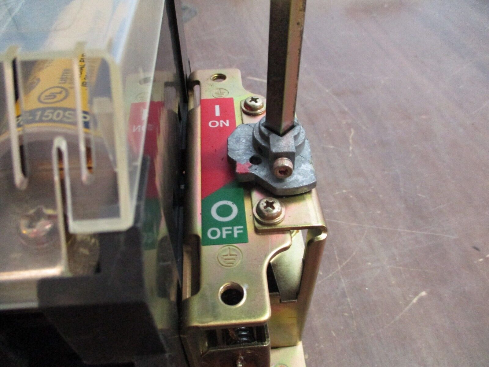 Allen-Bradley Fusible Disconnect Switch 194R-NN200P3 Ser. B 200A 600V 3P Used
