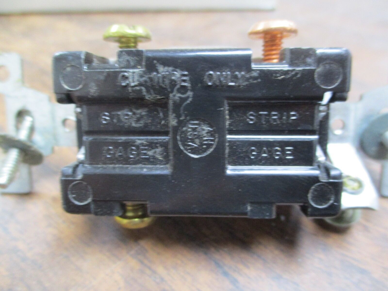 Arrow Hart Switch AHCS315GRY 15A 120/277V 3P *Lot of 6* New Surplus