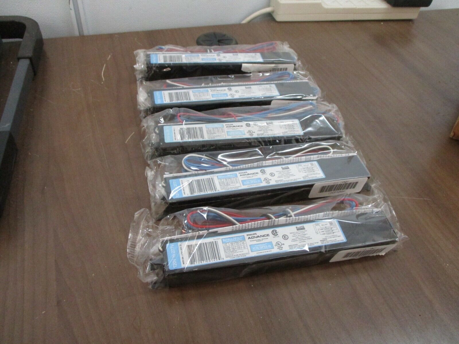 Philips Advance Centium Ballast ICN-3P32-N 120-277V 50/60Hz *Box of 5*
