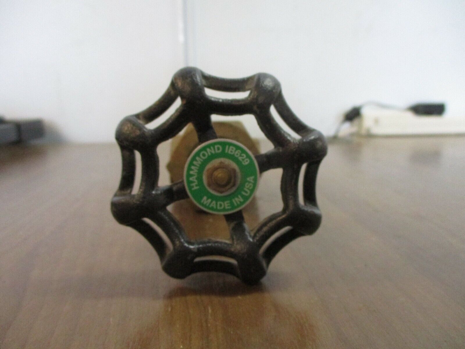 Hammond Gate Valve IB629 Size: 3/4" 150SWP 300WOG Used