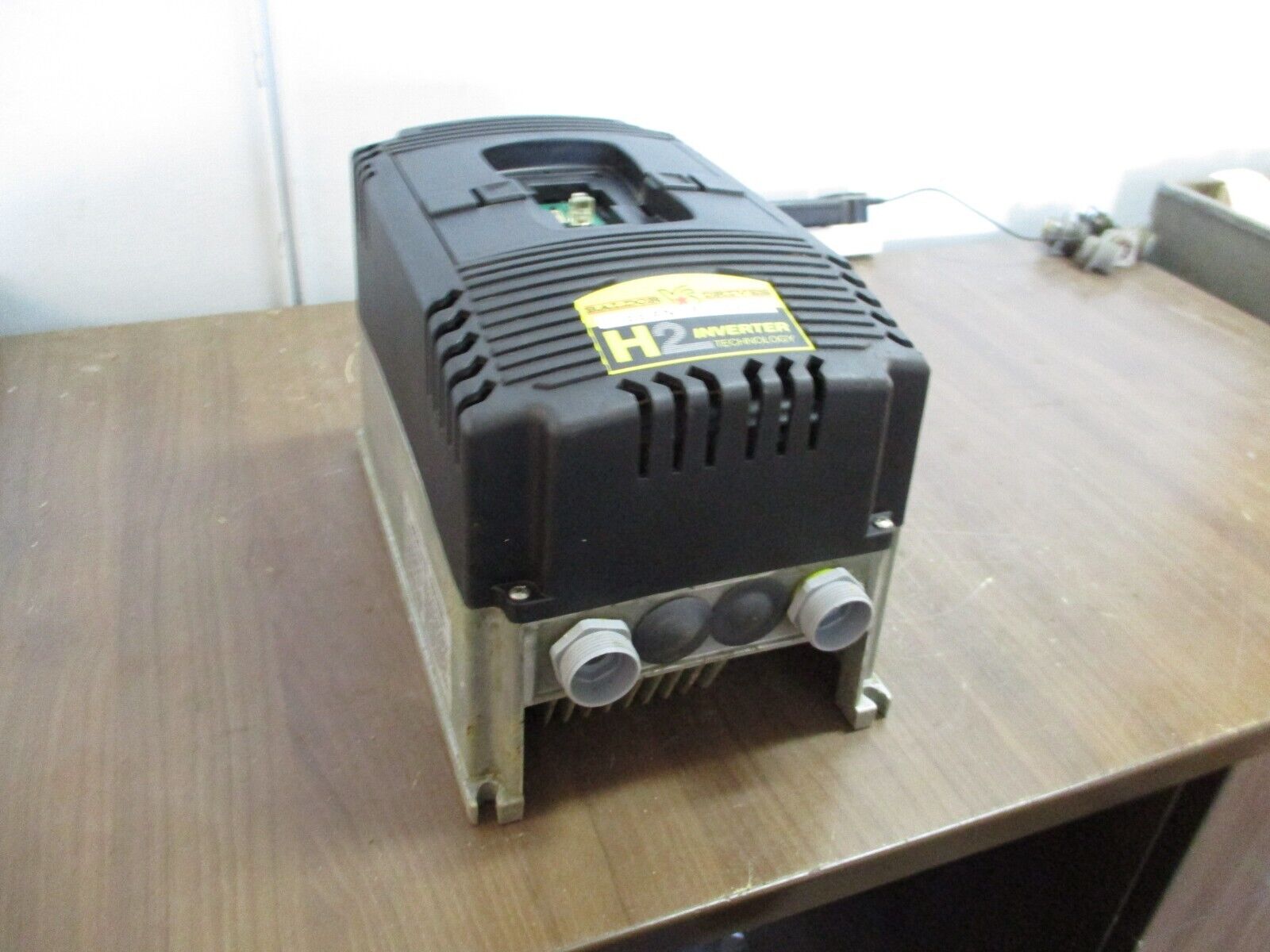 Baldor VS H2 AC Drive VS1SP22-1B 3HP 3Ph *No Keypad* Used