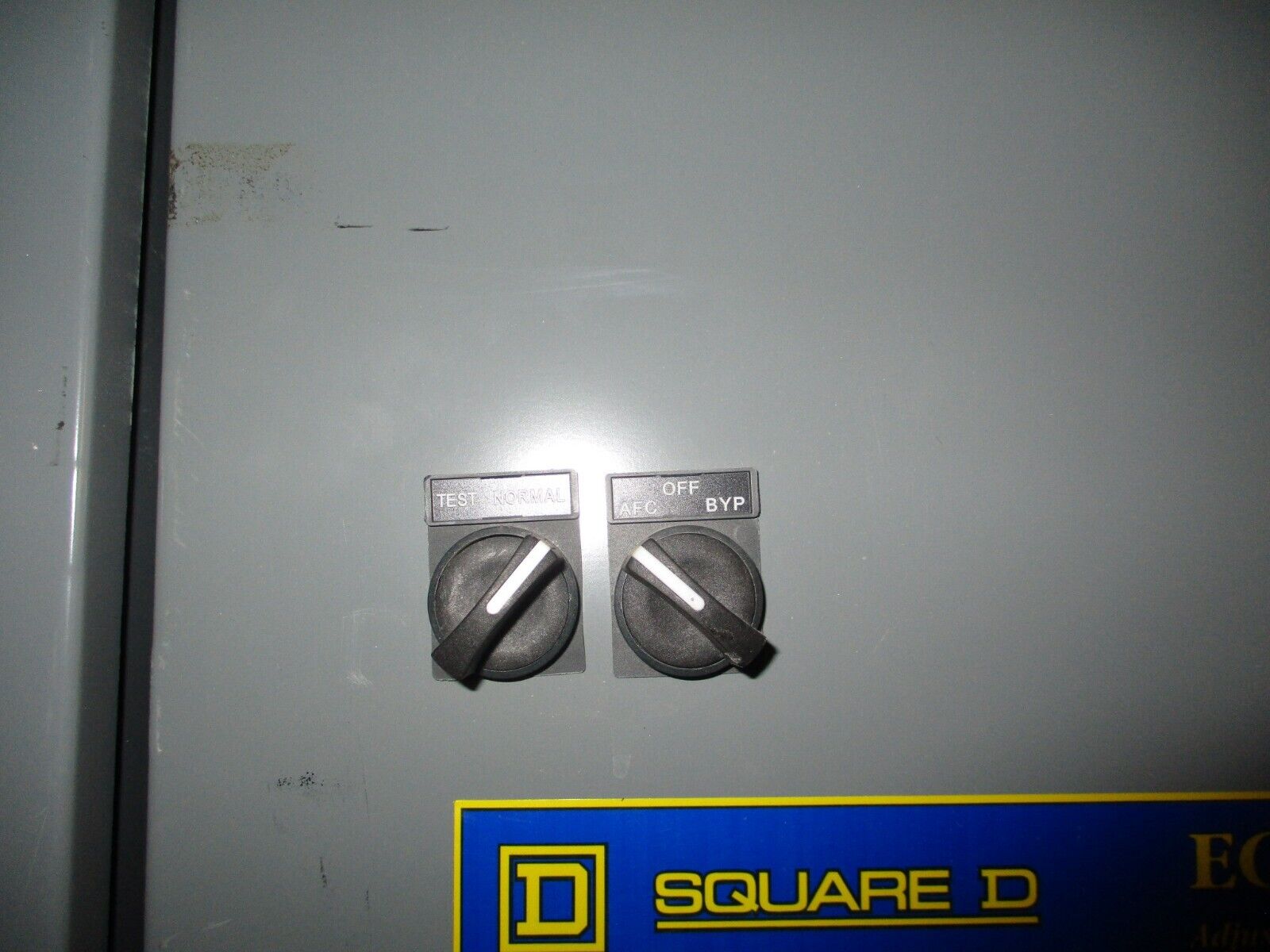 Square D EconoFlex Altivar AC Drive w/ Bypass 8839 58ECG4VY Ser. A 1HP 3Ph Used