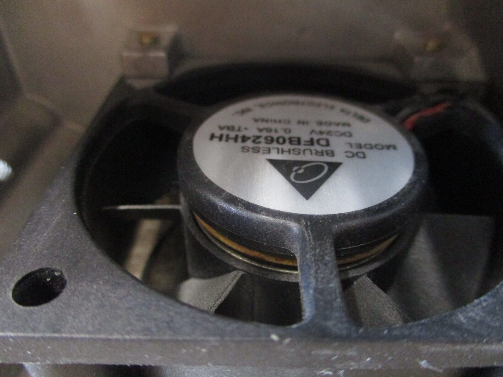 Toshiba AC Drive VFS7-2022UP 3HP 3Ph Input: Output: Used