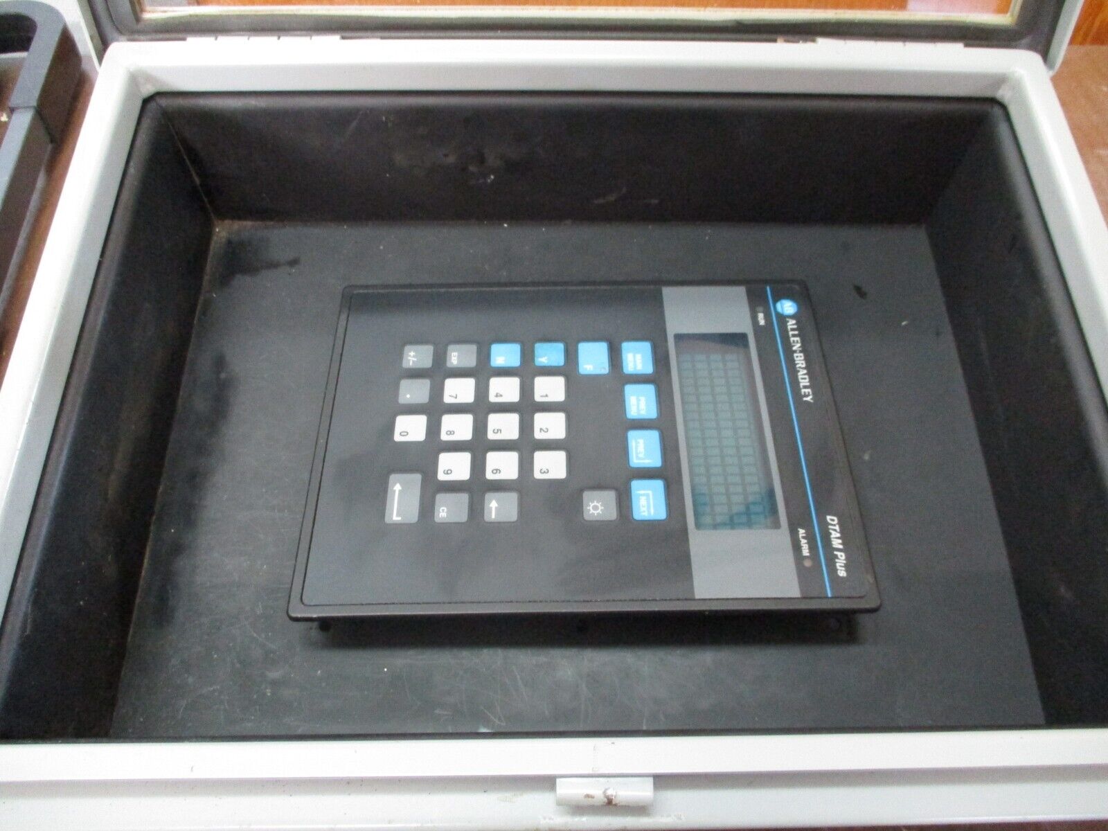 Allen-Bradley DTAM Plus Operator Interface 2707-V40P2X Ser. C Rev. B Used