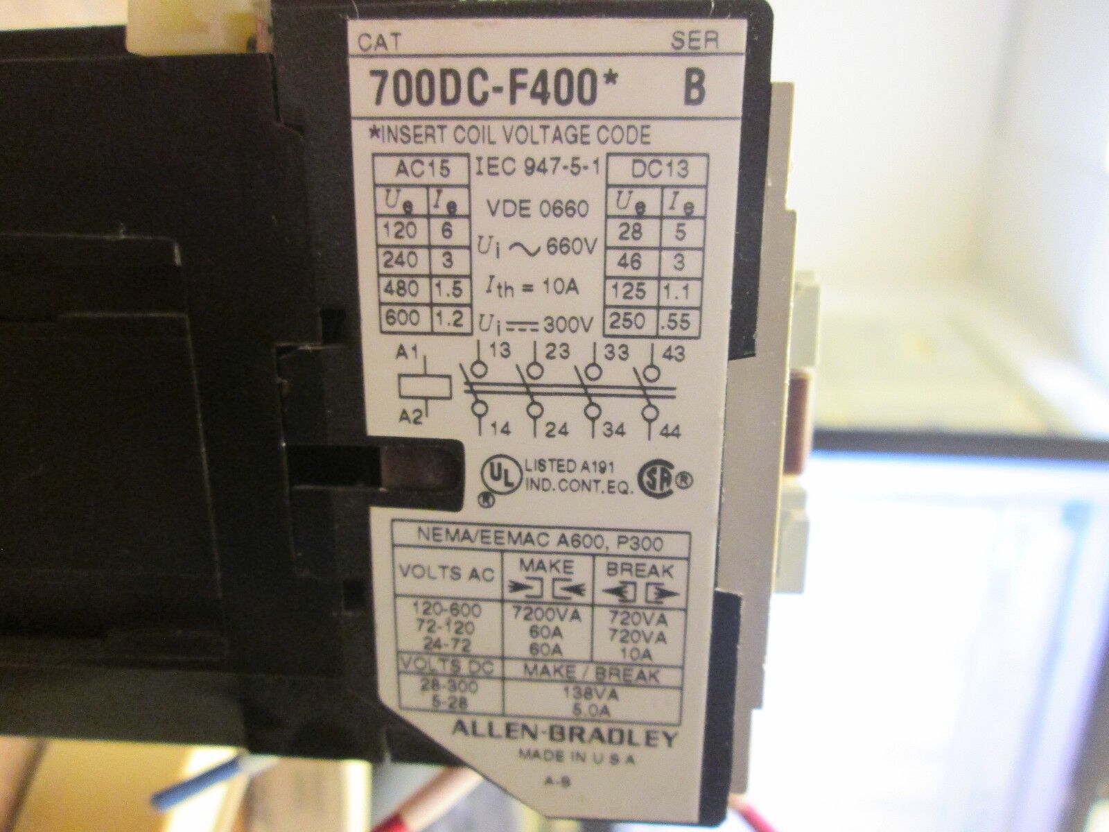 Allen-Bradley Contactor 700DC-F400* 24VDC Coil 10A Used