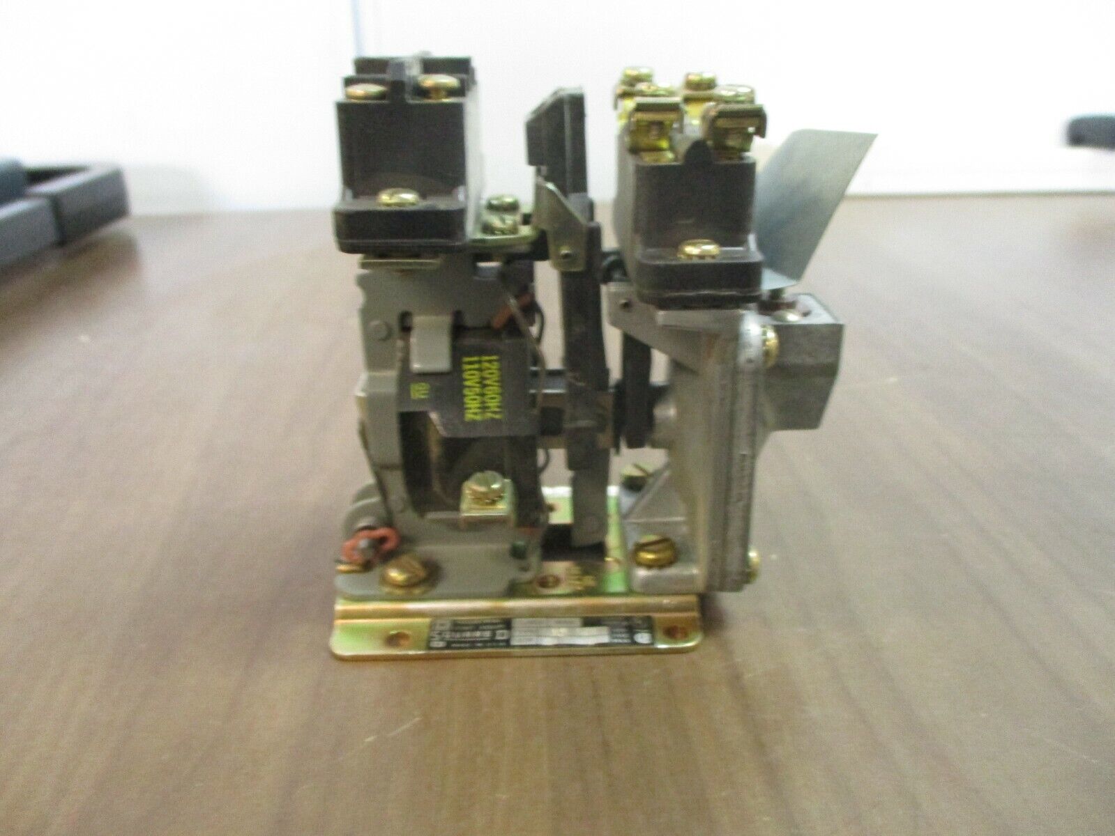 Square D Timing Relay 9050 A012E Ser. A 120V Coil 600V Used