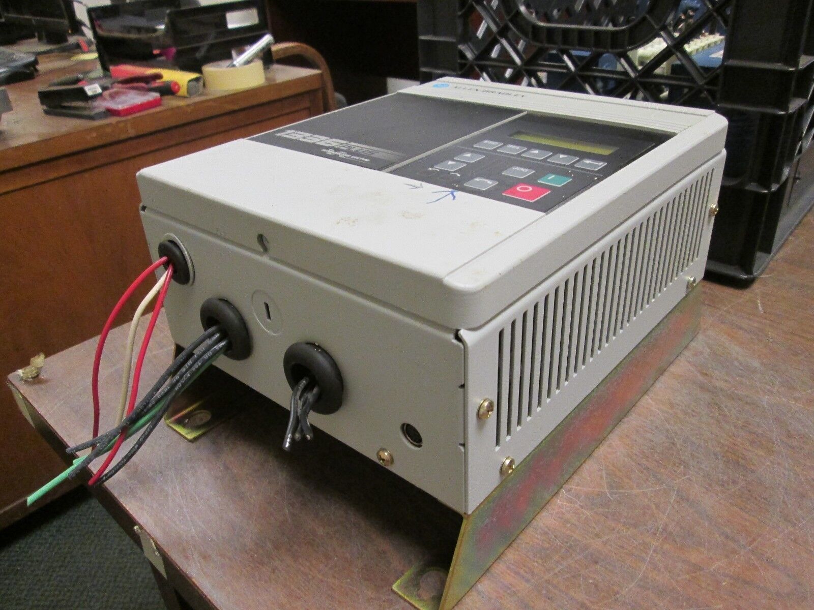 Allen-Bradley 1336 Plus AC Drive w L6 Board 1336F-BRF15-AA-EN-HCS2-L6 1.5HP Used